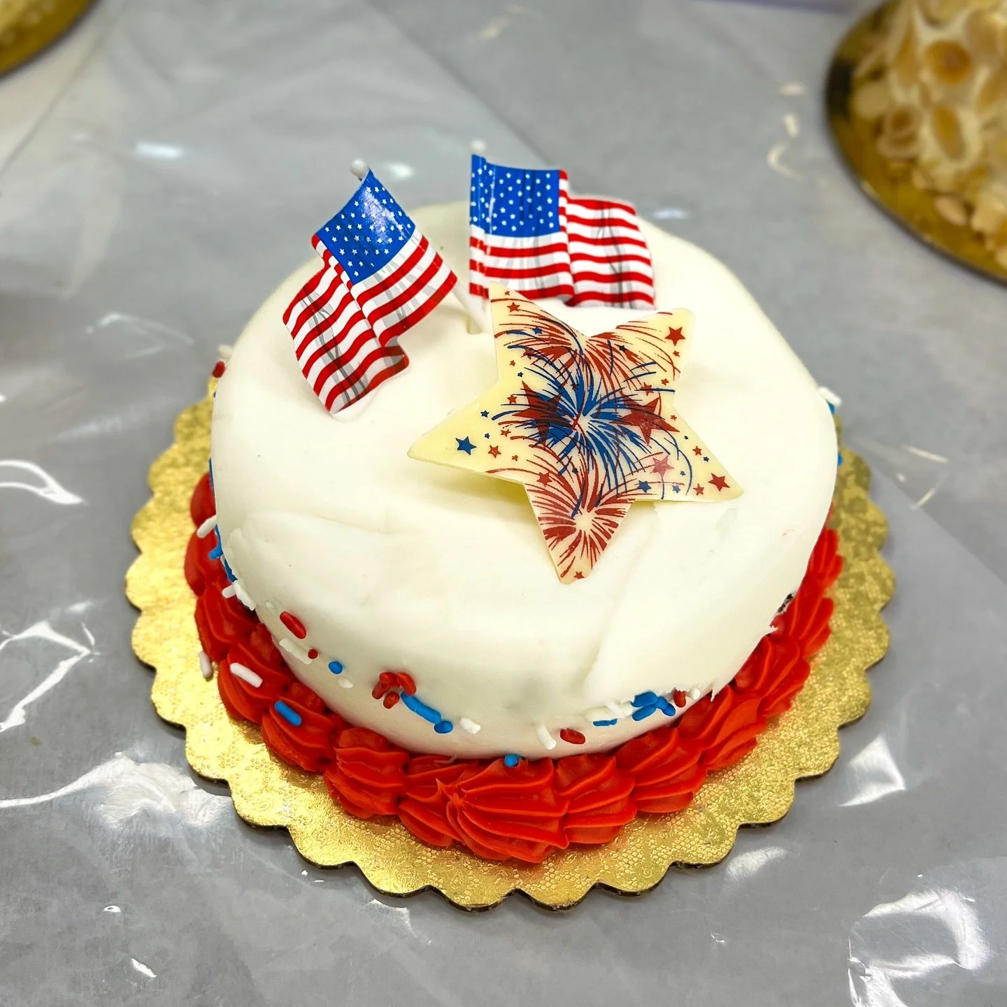 Sweeten Your 4th! 

Celebrate Independence 🇺🇸 Day with our freshly baked cakes &amp; cookies at Old World Food Market! 

Red, white &amp; yum, grab yours before they&rsquo;re gone!

#4thOfJulyTreats #OldWorldFoodMarket #FreshBakedGoodness #rockland