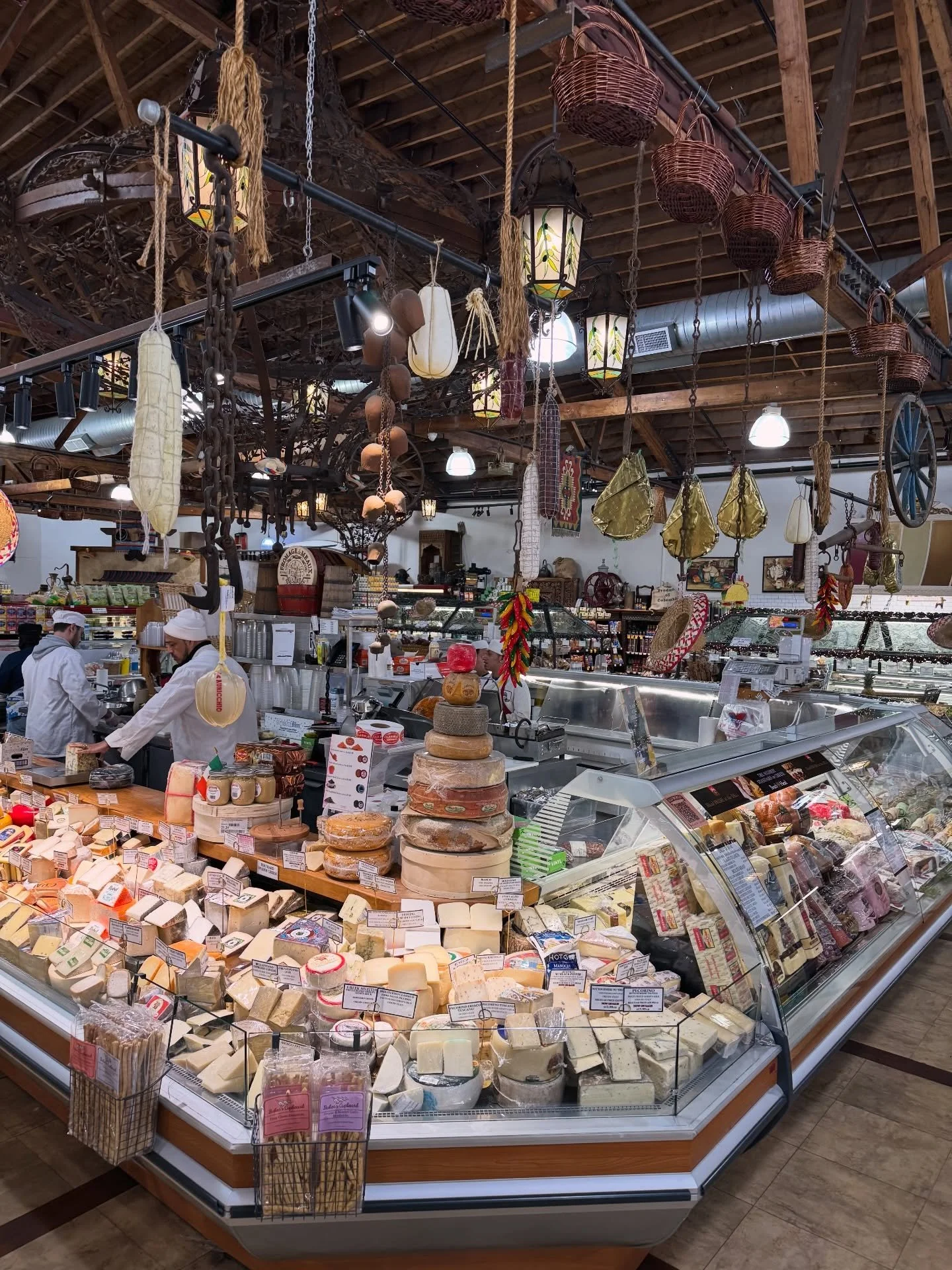 Old World Food Market was founded on the concept of bringing a variety of specialty foods and products from around the world, to your home. 

Offering an impressive selection of high-quality produce, domestic and imported meats and cheeses, and a wid