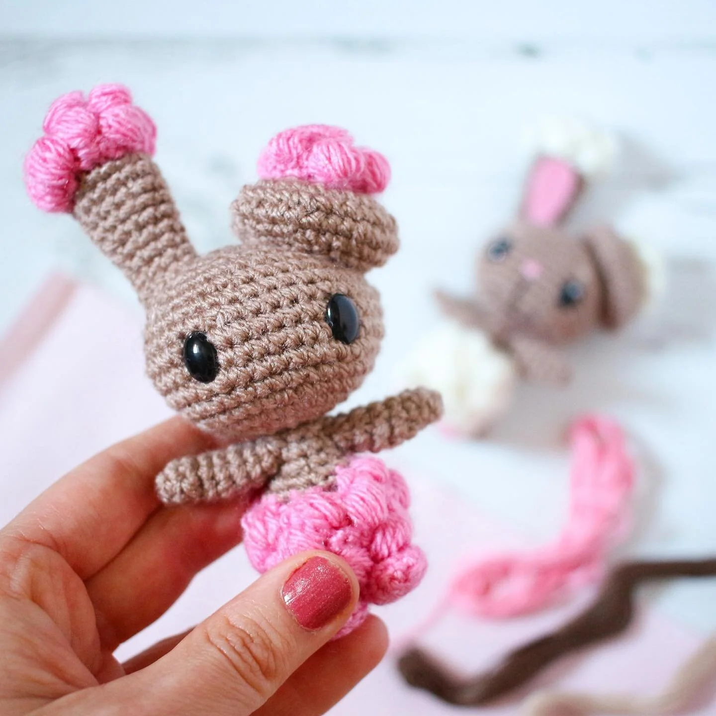 Happy Friday! What are you up to today? I&rsquo;m going to finish my Shiny Buneary 💖 It shouldn&rsquo;t take too long, I&rsquo;m just not a fan of sewing&hellip; That&rsquo;s why the final details usually takes me so long. 

📍 Buneary Pattern: www.