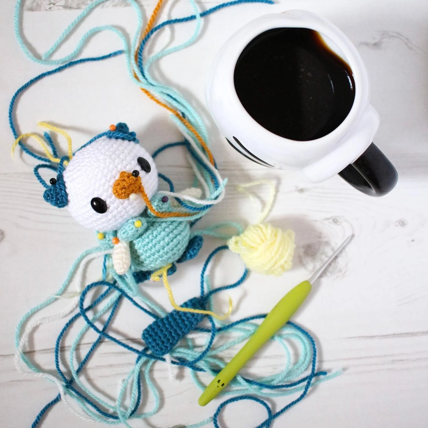 Mooorning ☕️ Heading out for a walk soon, but first a bit of coffee and crochet to start the day. Going to make Oshawott&rsquo;s tiny little yellow shell, and then as you can see&hellip; the dreaded sewing. But almost done now! Anyone out there want 