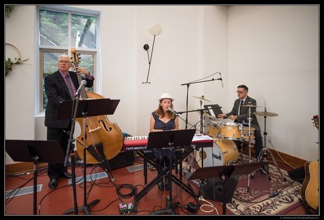 doe-bender-trio-tenth-church.jpeg