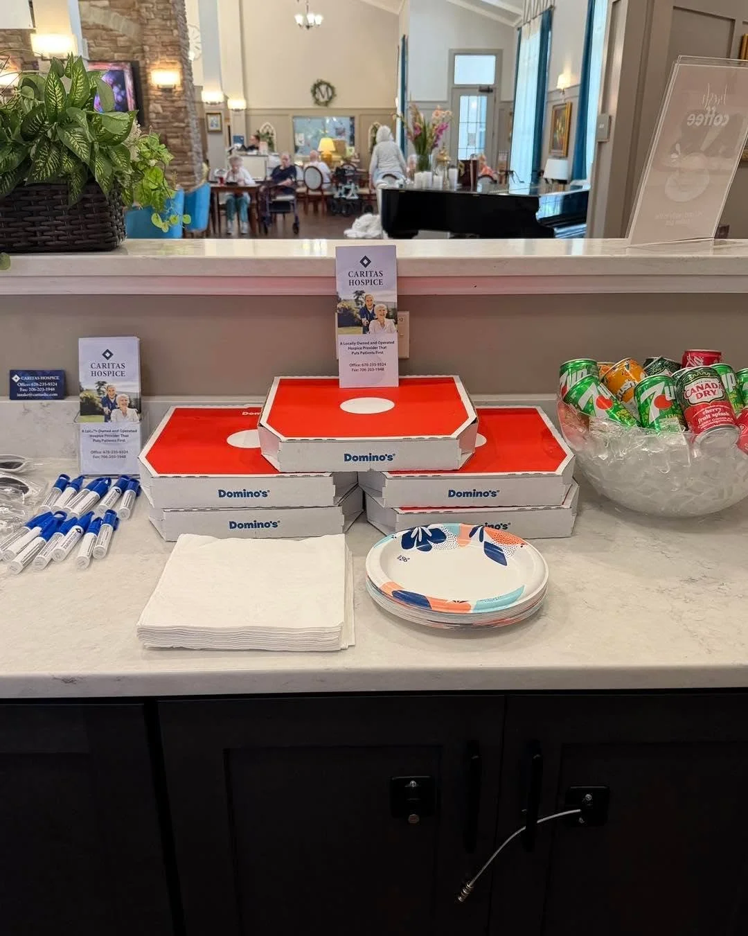 Nothing beats a little pizza and good company! 🍕 We loved treating the amazing staff at Magnolia Senior Living - Dawsonville to a pizza lunch as a small thank-you for all they do. 🎉❤️ #CaritasHospice #StaffAppreciation