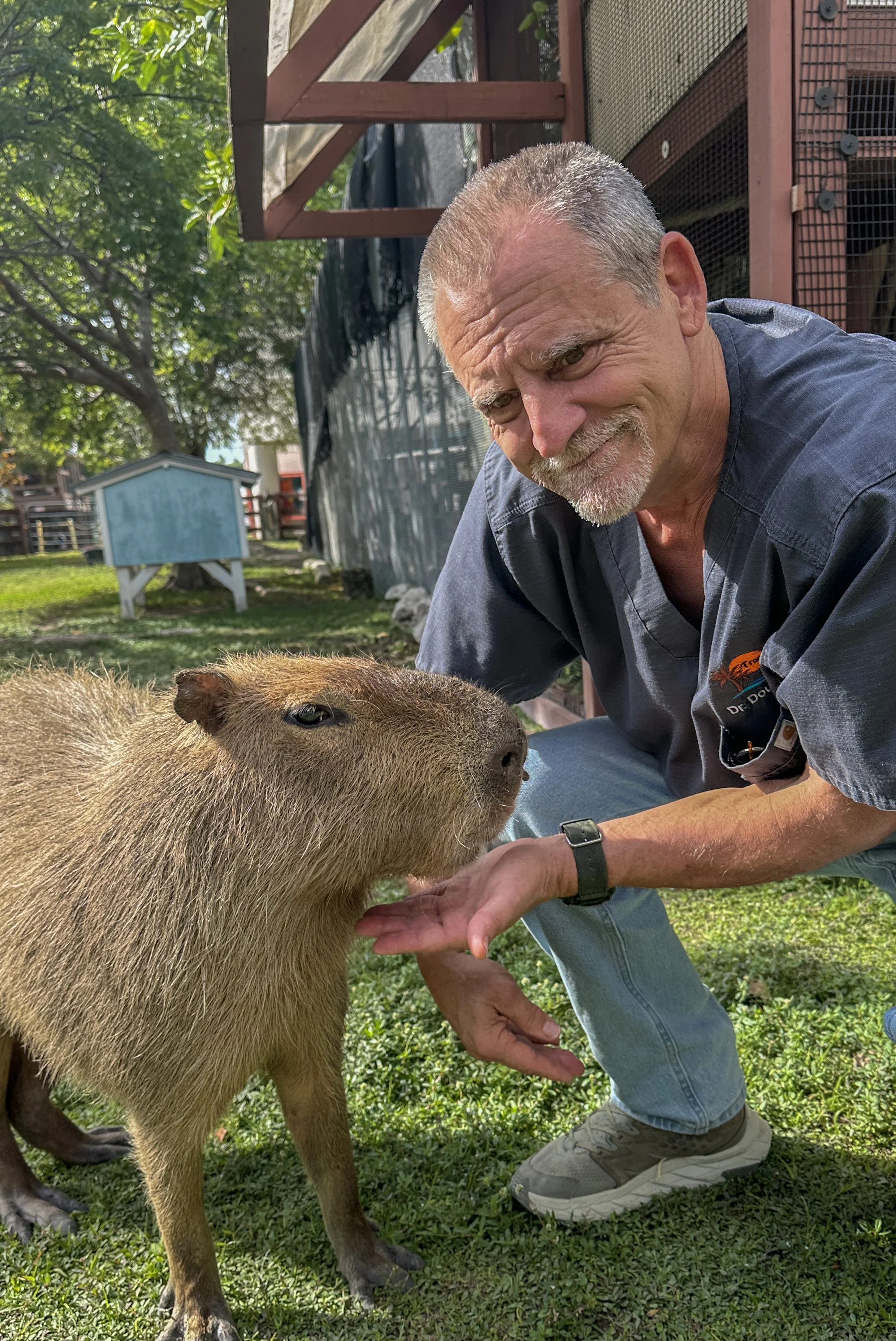 SIMON CAPYBARRA AND DOUG.jpg