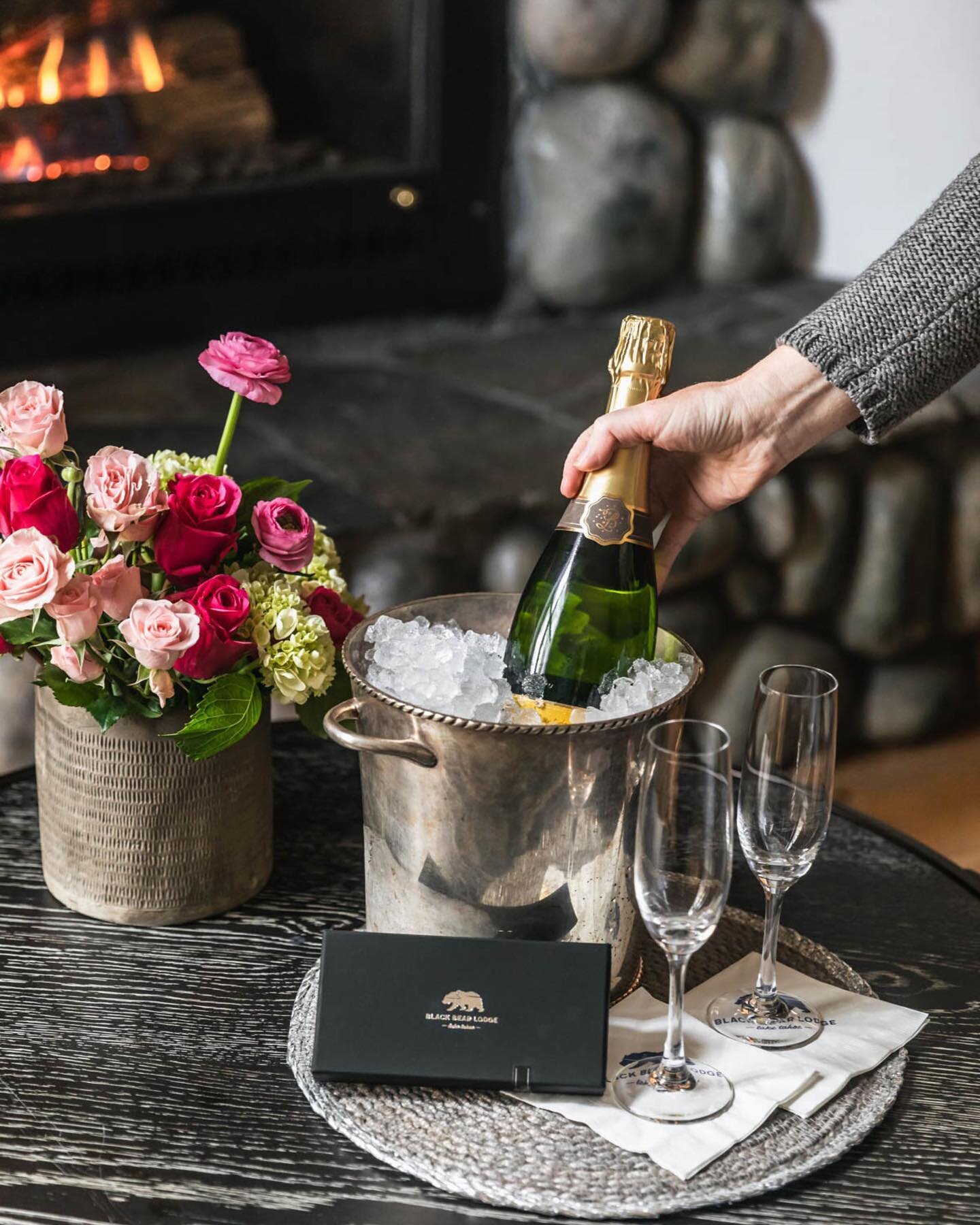 Add on one of our enhancements when checking out and treat yourself (or a friend!) to a welcome package on arrival to your room. 

Works particularly well as a Mother&rsquo;s Day gift too 🤍
.
.
📷 @muse_group