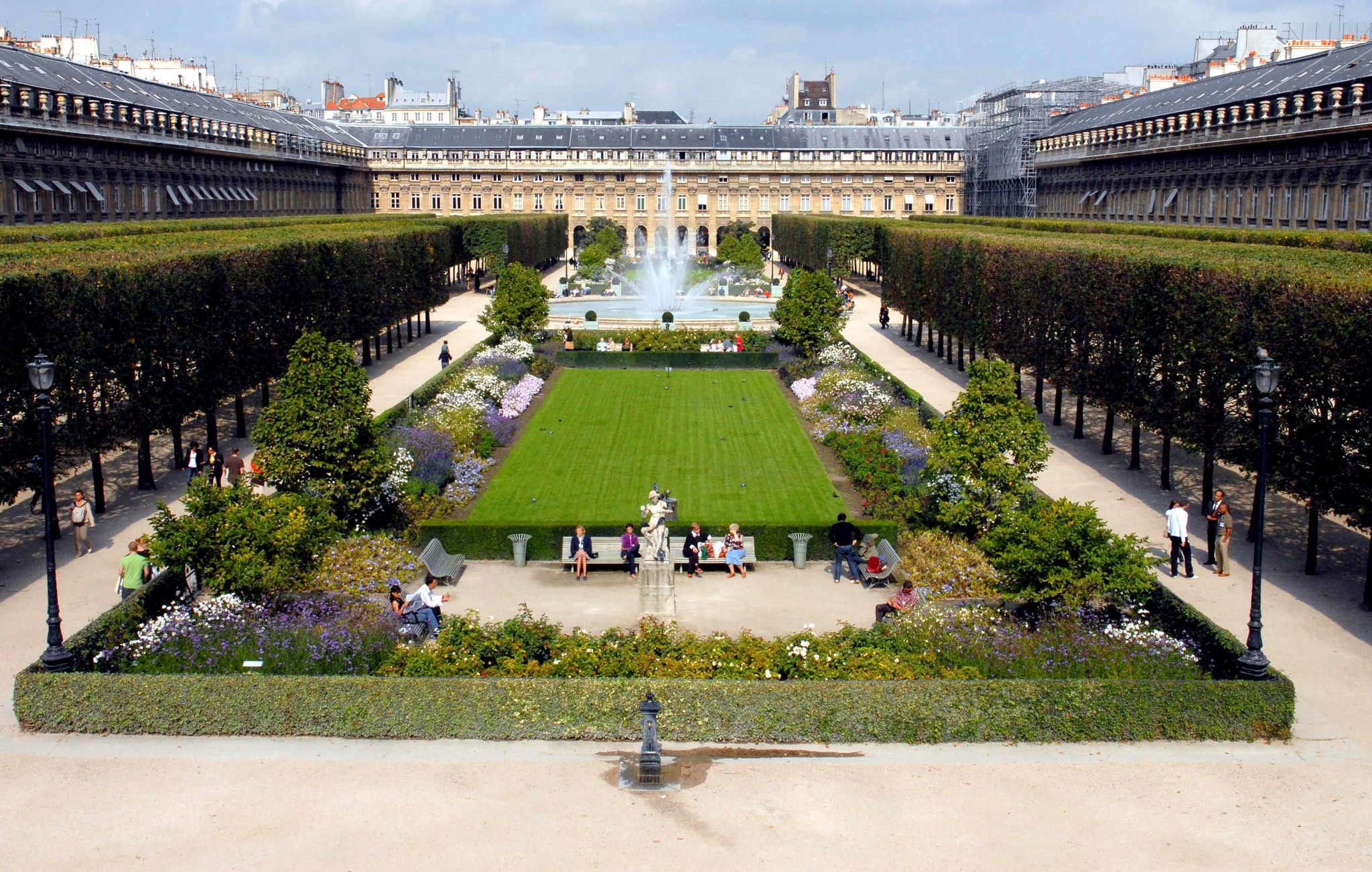 palais-royal-été-paris-select.jpg
