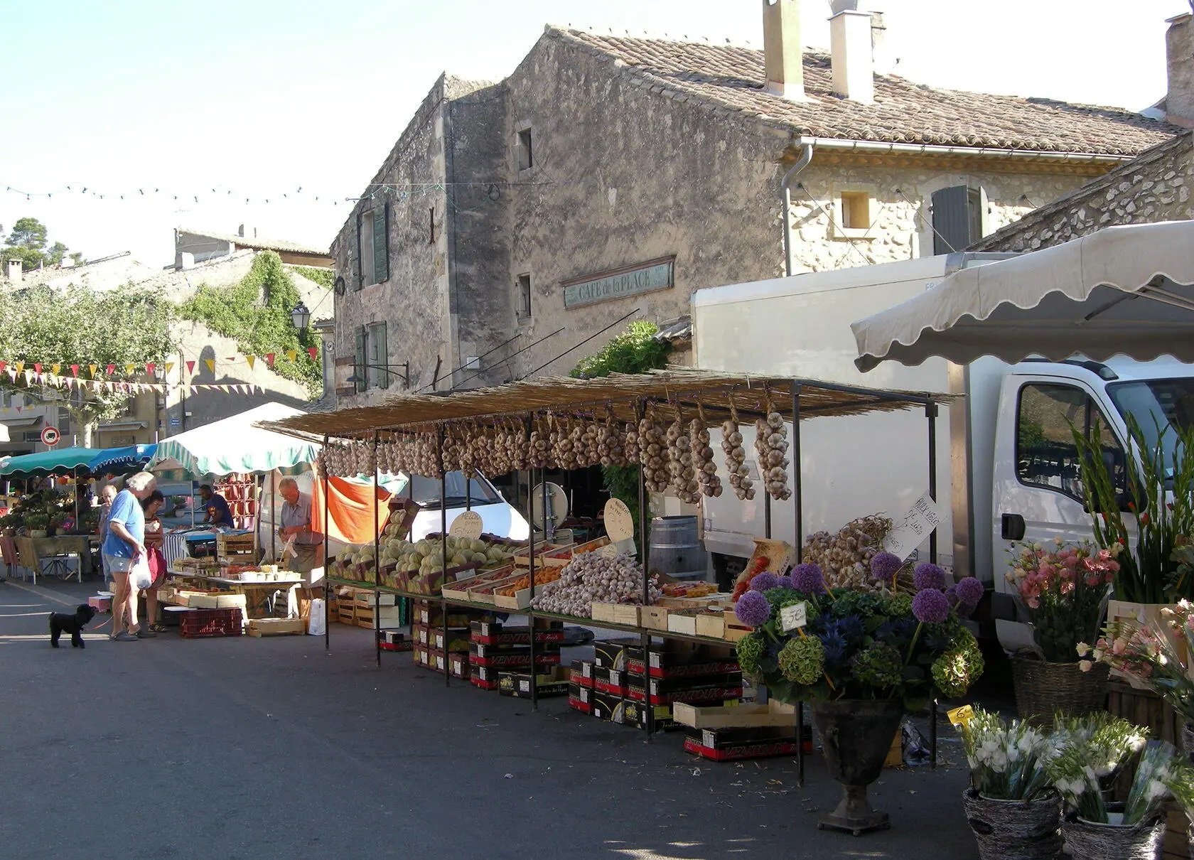 Eygalières-Alpilles-Village-Market.jpg