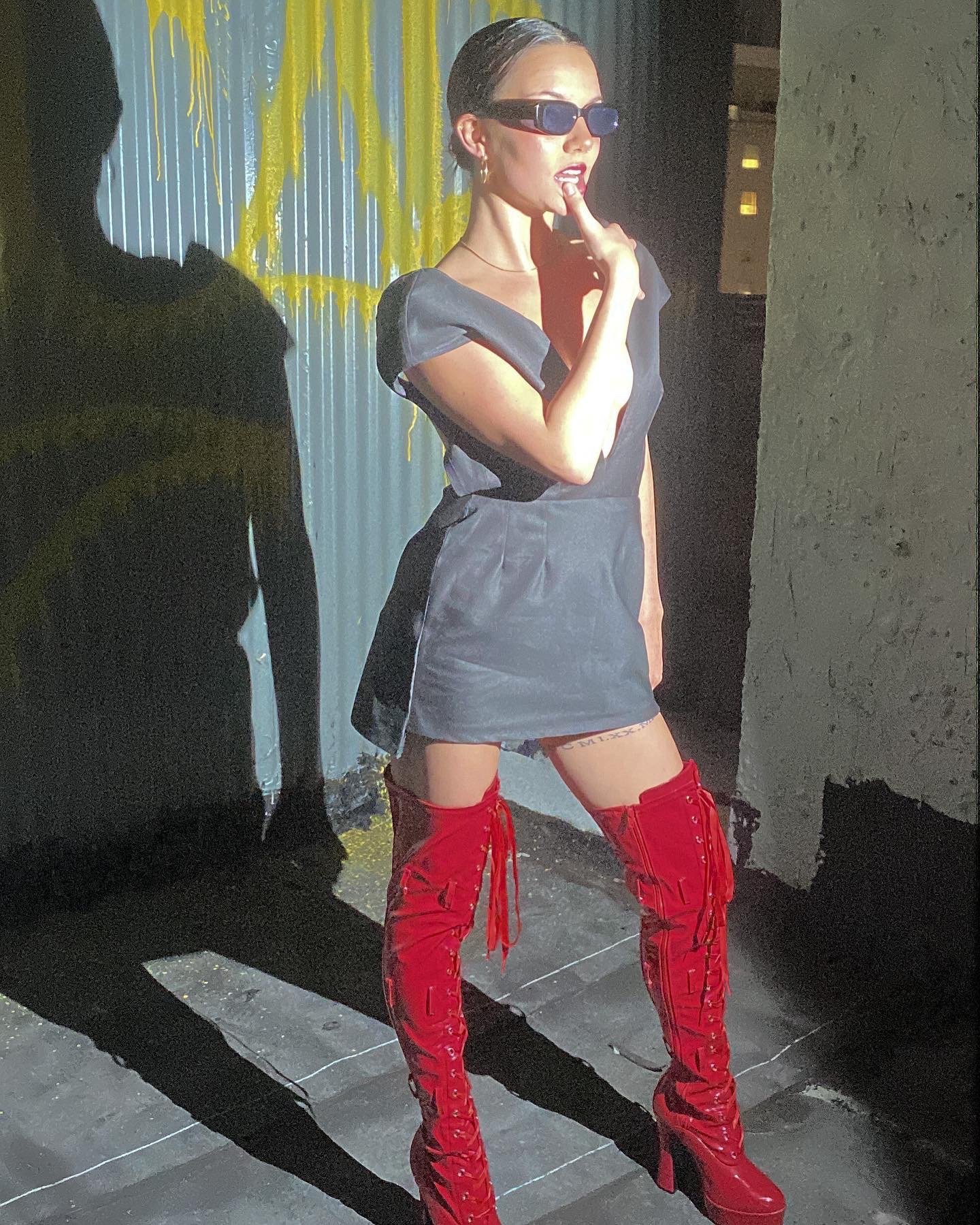 "Creative Shirt" Project Fall '22
Backless Deep-V Mini Dress
Utilitarian Heavy Cotton Shirting
Styled with Pleaser Thigh High Patent Leather Platform Heels