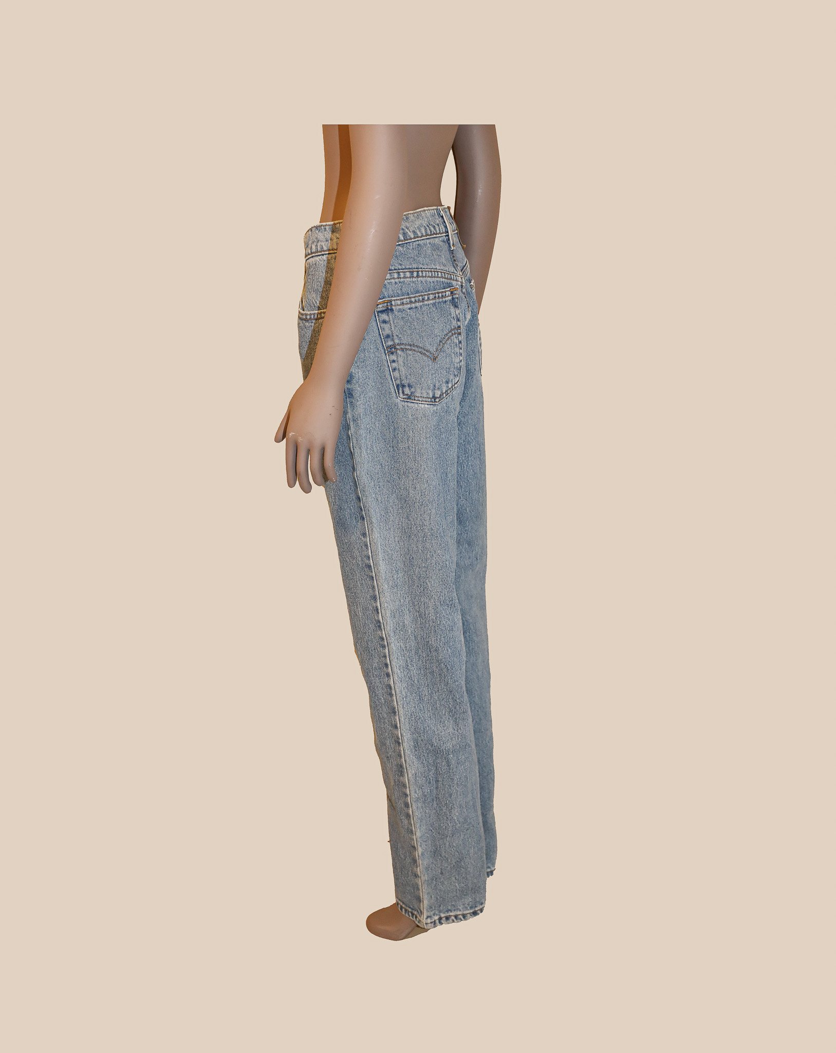Levis_3.jpg