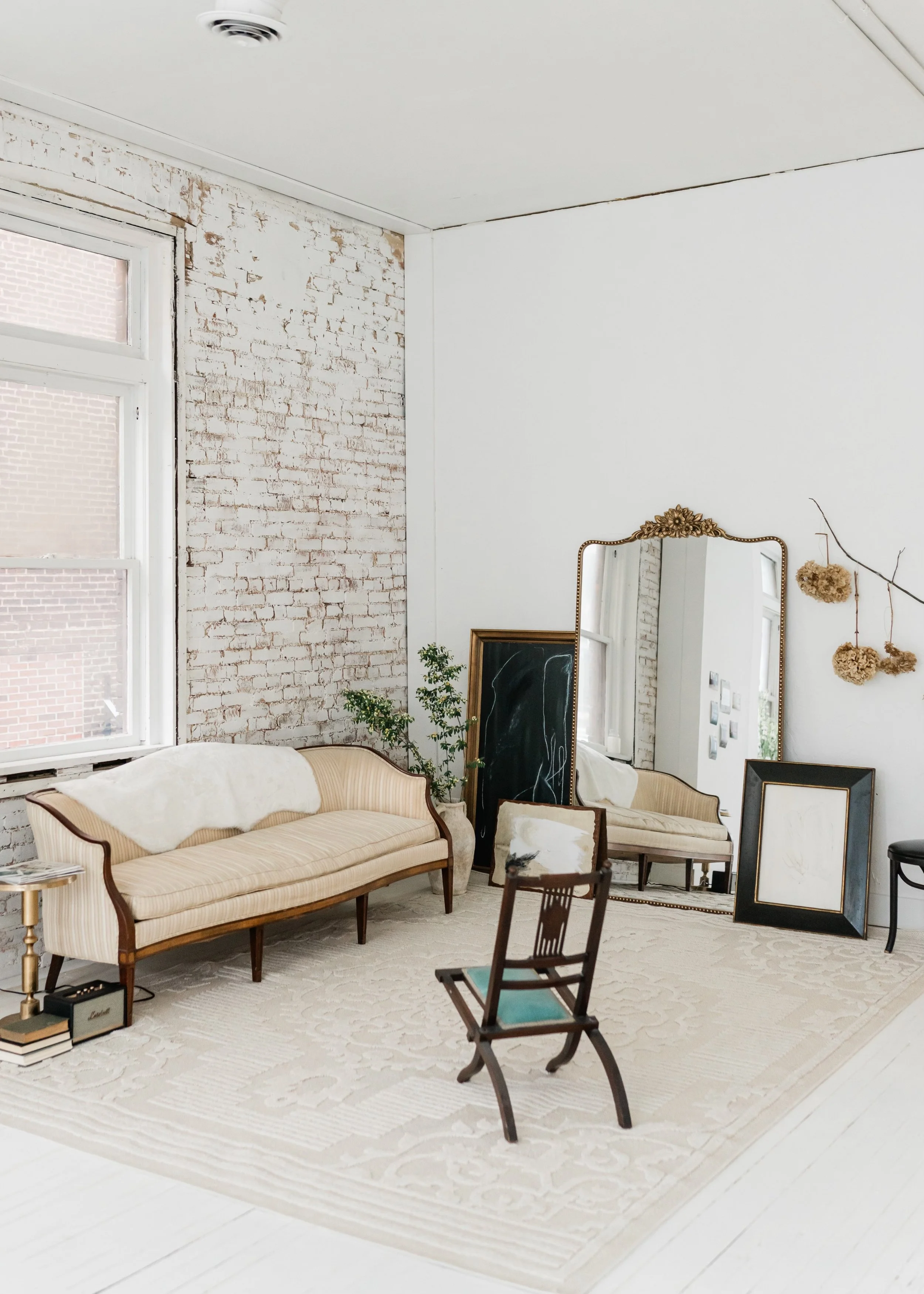 Corner - Sofa w: mirrors 2.jpeg