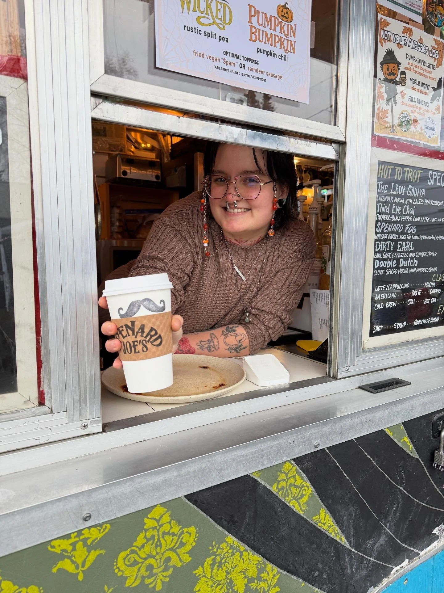 The last market of my weekend went by so fast there are less than two hours to go and I&rsquo;m only now finding time to post! By far my favorite vendor of the weekend has been @opies_oddities 🫶🏻 I got so many cool knick knacks that I can&rsquo;t w