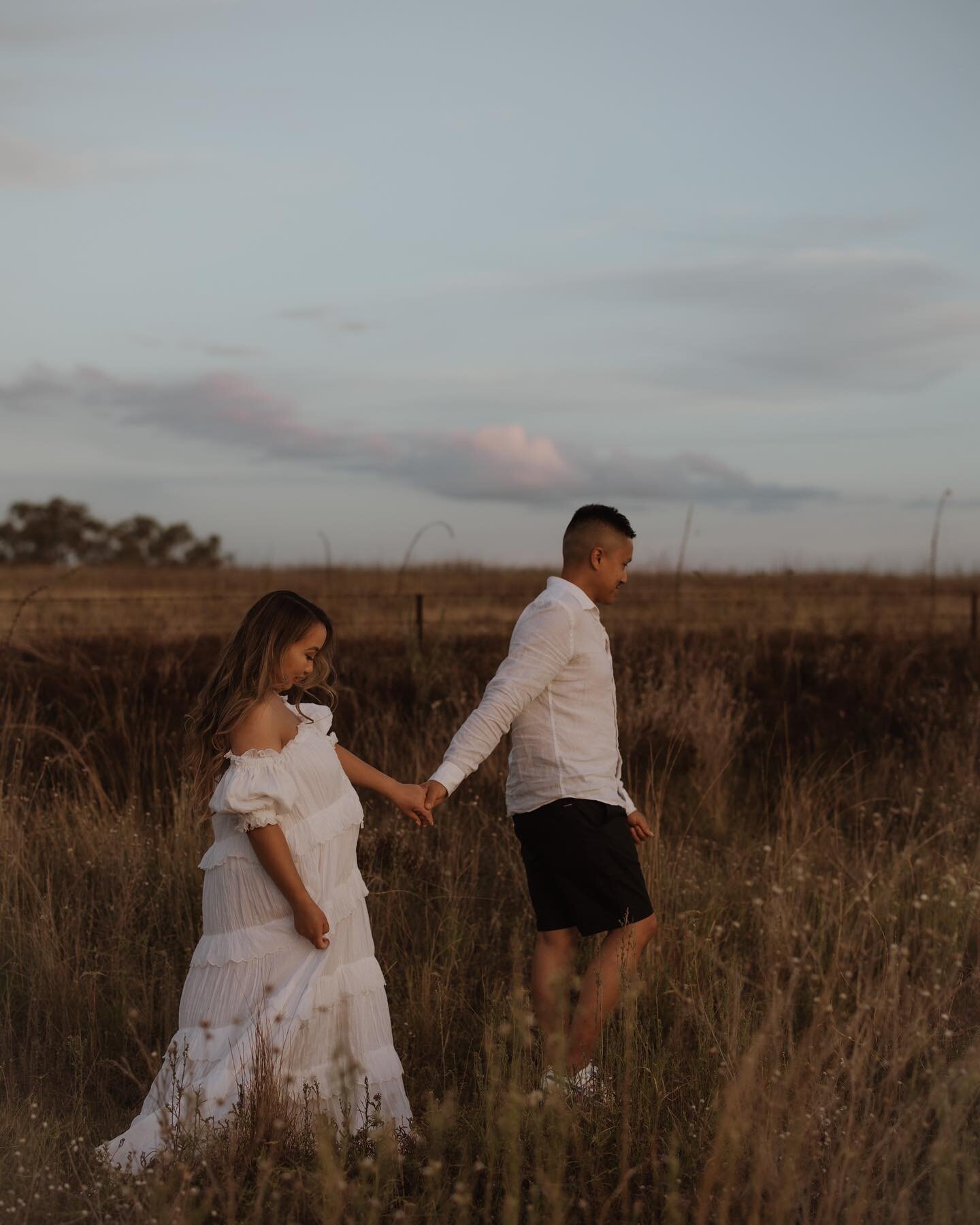 Loved hanging out with this beautiful couple before their little one arrived✨

#erinnredfernphotography 
#centralwestnsw
#centralwestnswphotographer 
#wellingtonnsw
#wellingtonphotographer 
#orangephotographer 
#mudgeephotographer 
#dubbophotographer