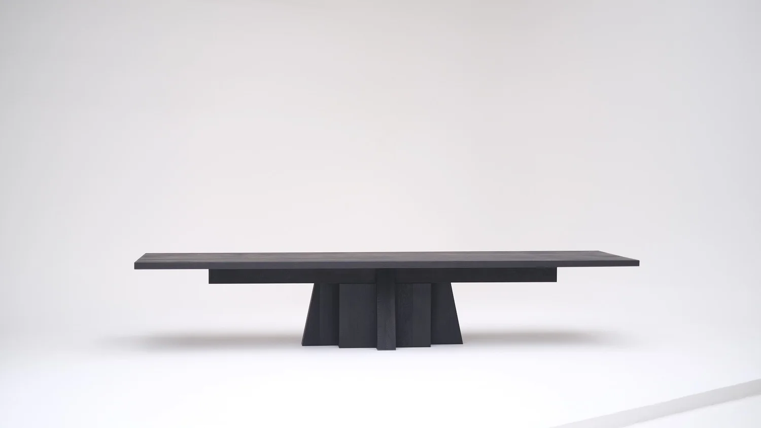 Dining Table 032023 by Arno Declercq — complete product view