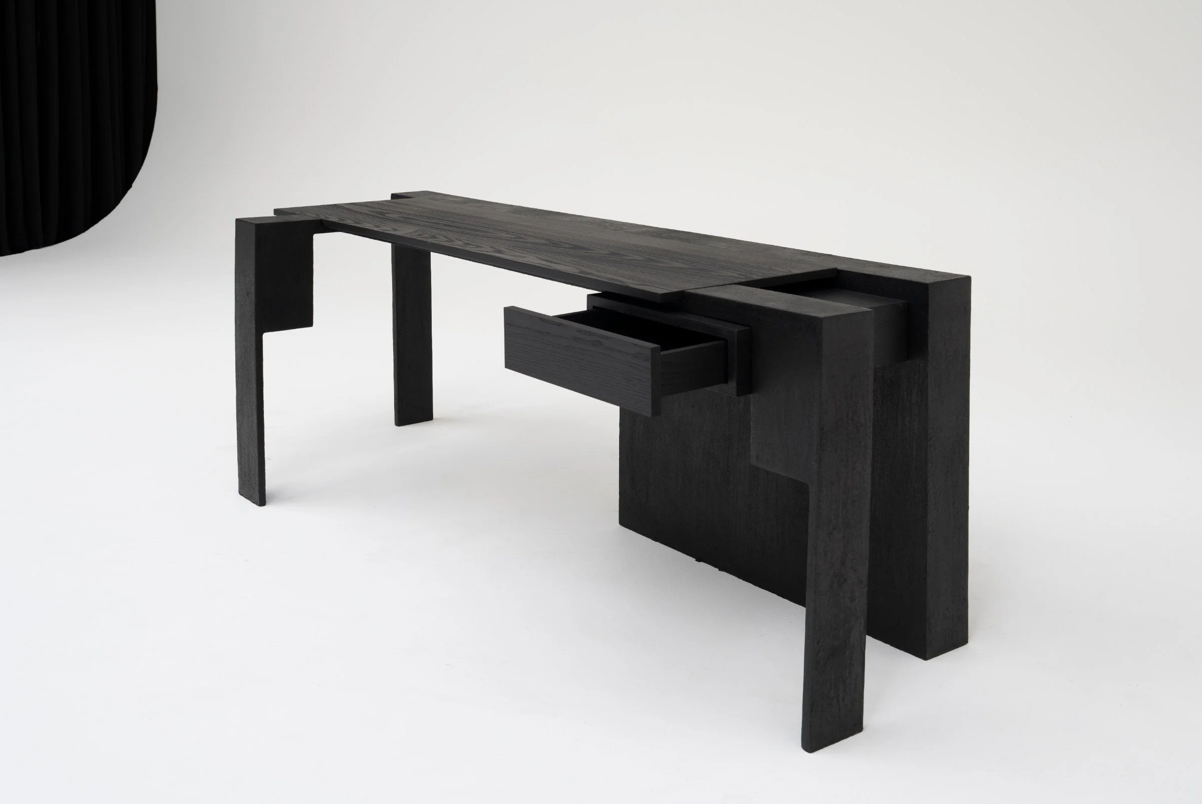 Fundament Desk — studio photograph 3
