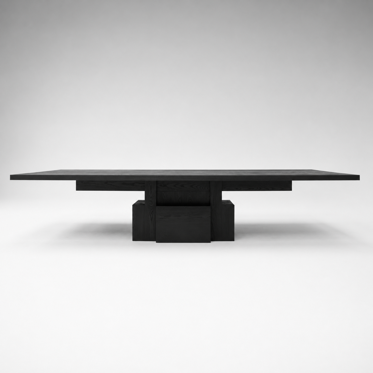 FUNDAMENT DINING TABLE