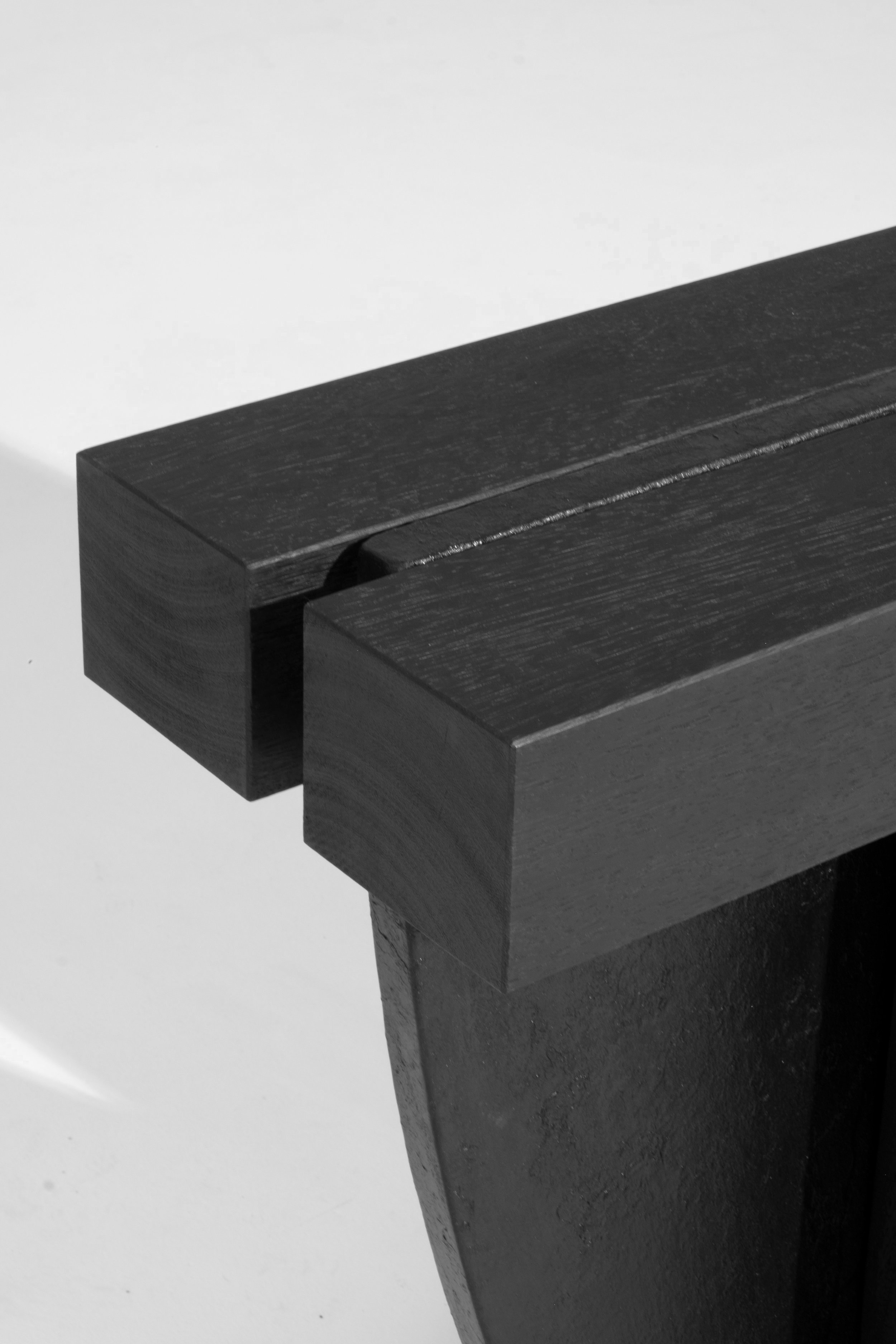 Arno+Declercq+-+Work+-+Umbo+Hallway+Table+-+9.jpg
