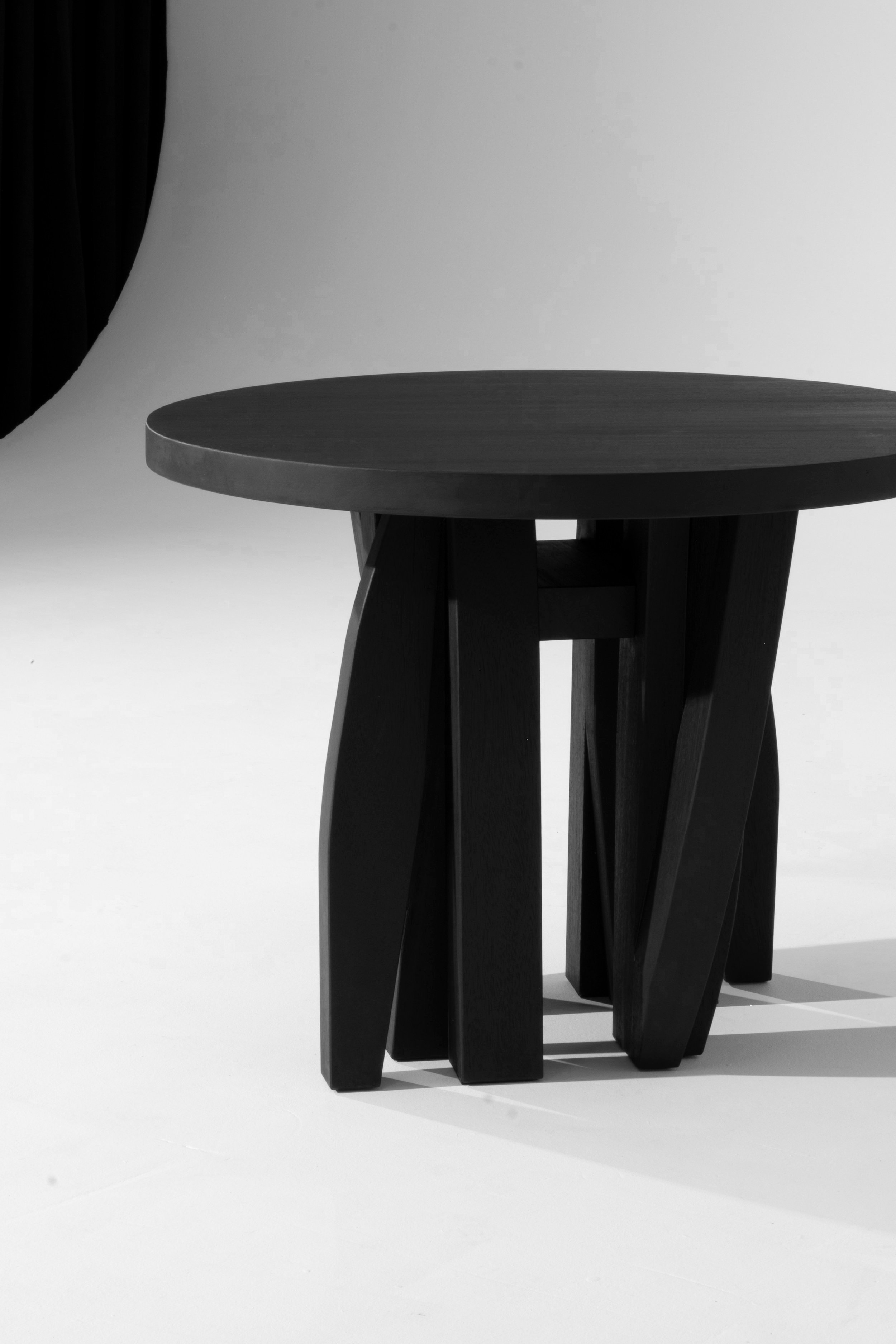Arno+Declercq+-+Work+-+Umbo+Accent+Table+-+4.jpg
