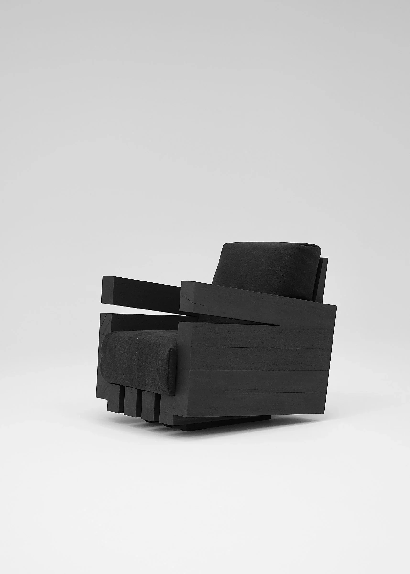 ZOUMEY ARMCHAIR