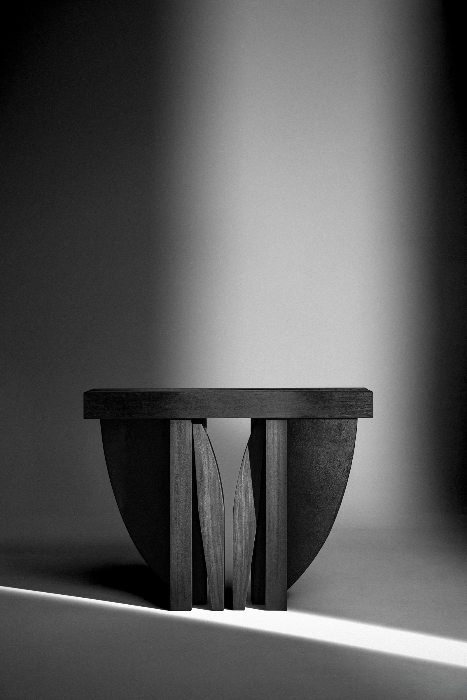 Umbo Hallway Table by Arno Declercq — photography by Victor Robyn