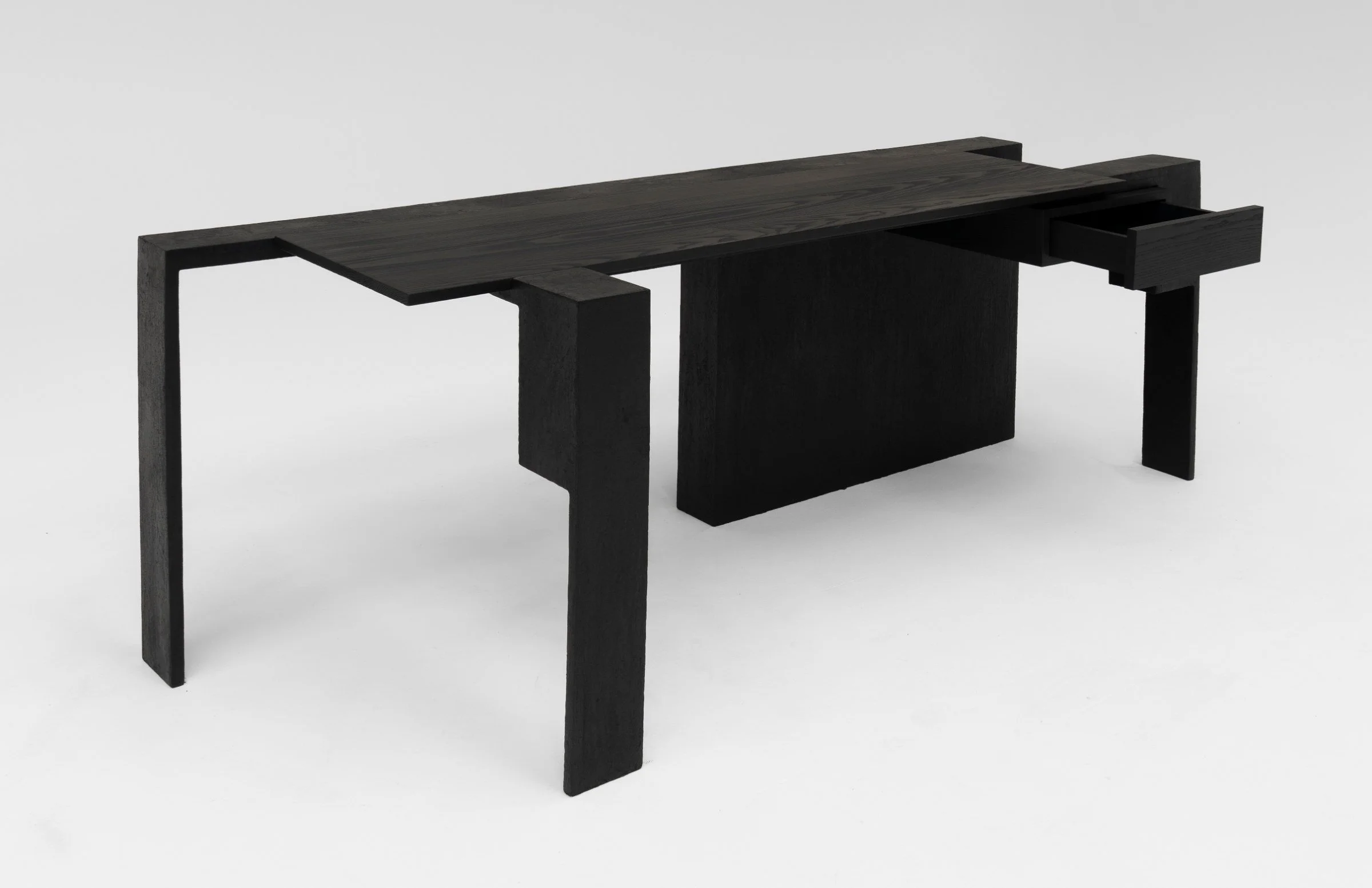 Fundament Desk — studio photograph 2