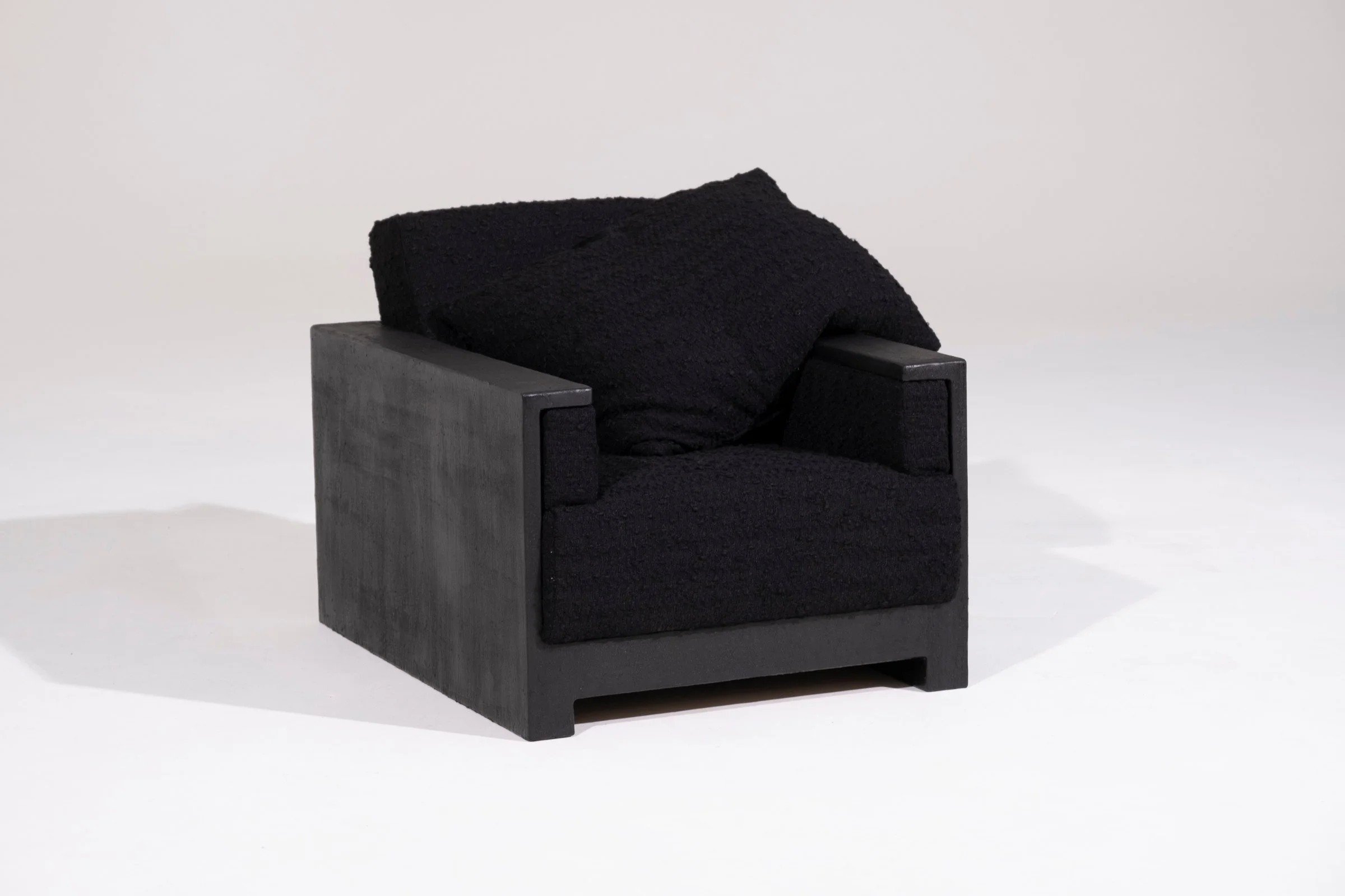 ARMCHAIR 032025