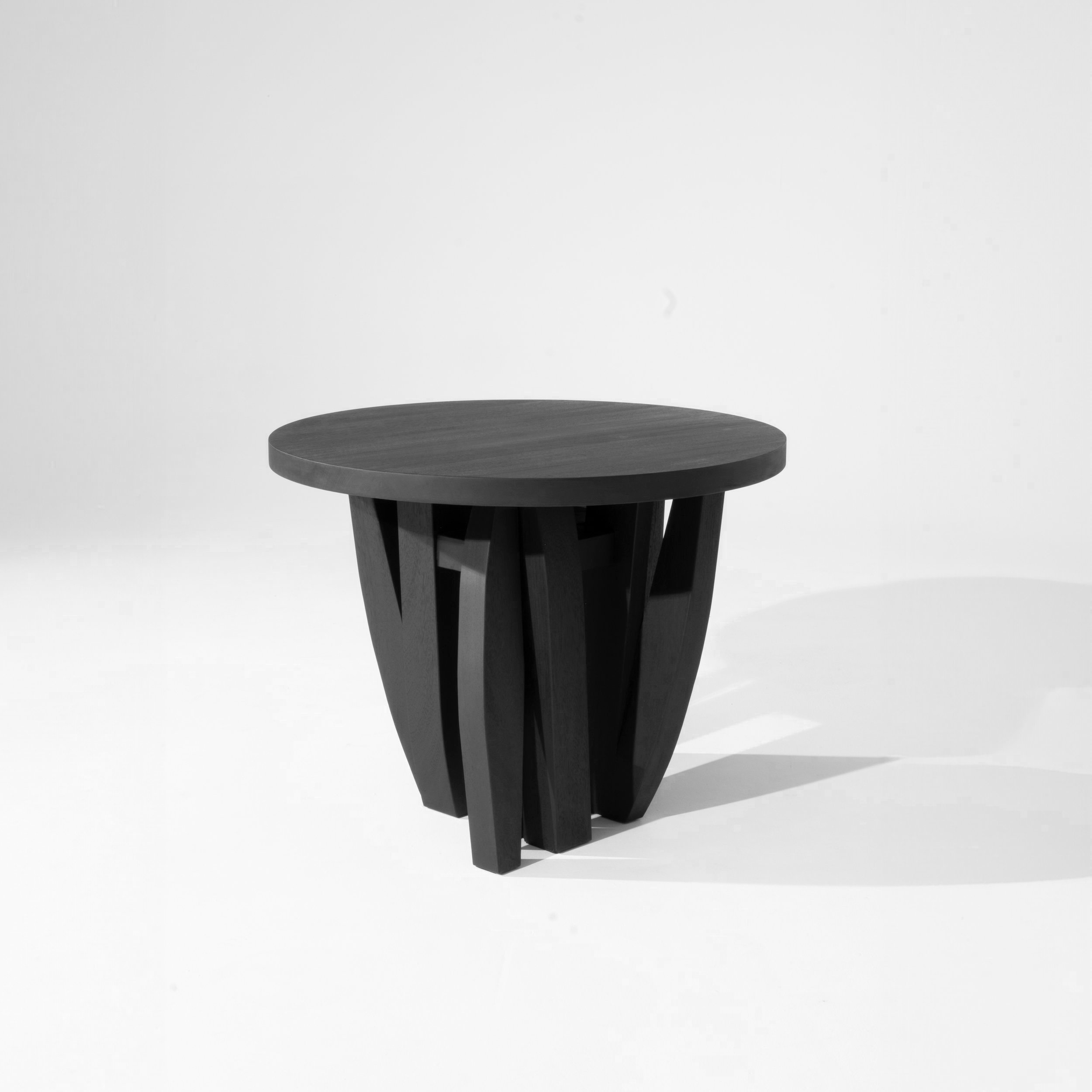 Arno+Declercq+-+Work+-+Umbo+Accent+Table+-+1+kopie.jpg