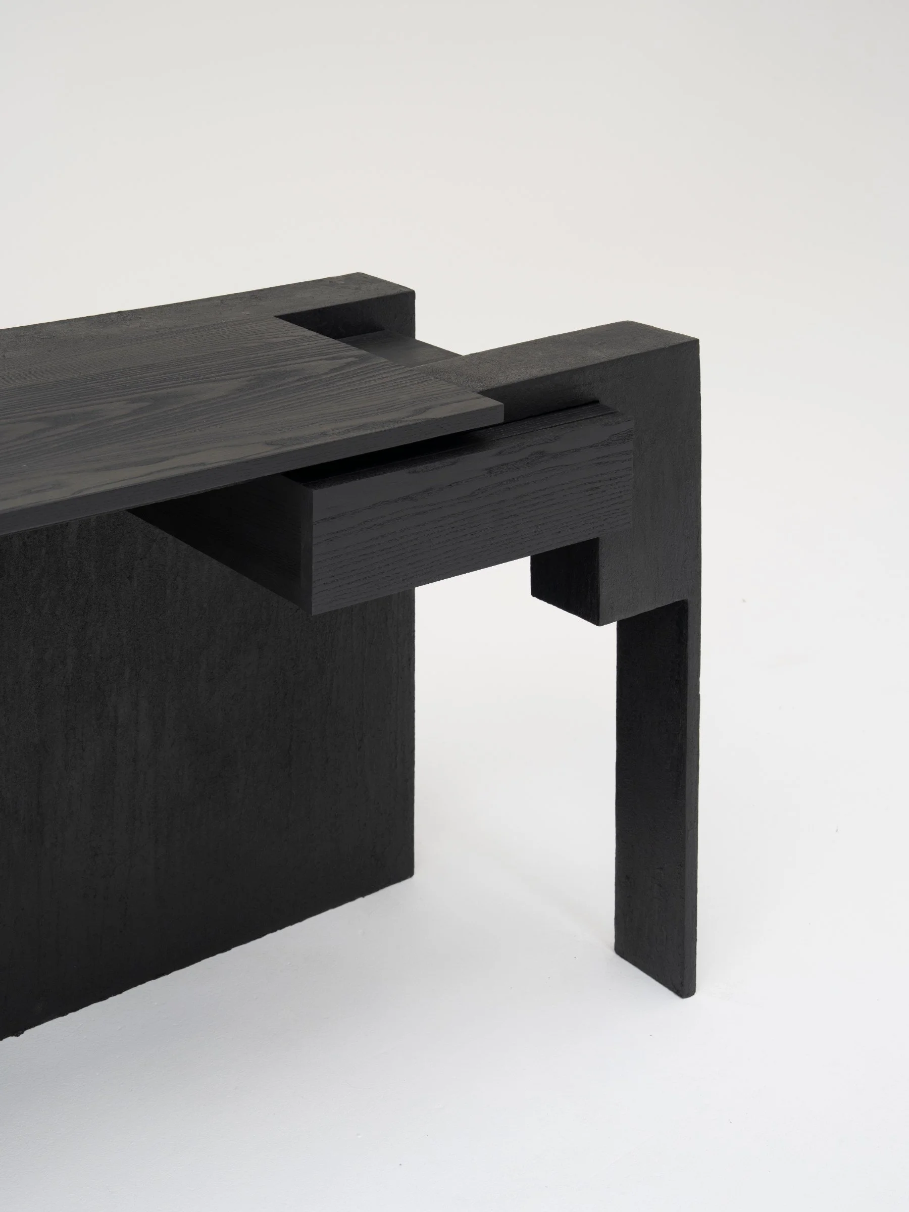 Fundament Desk — studio photograph 4