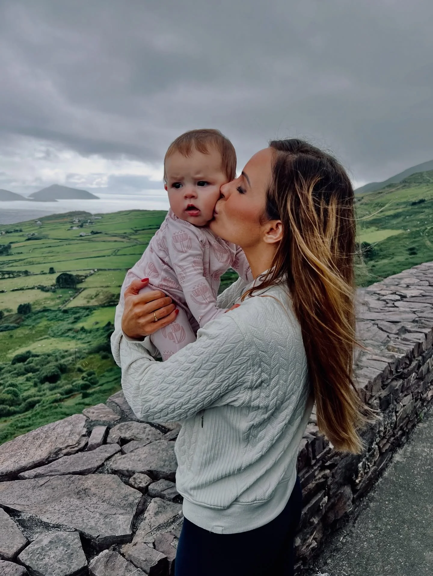 I made our trip to Ireland and Scotland look sooooooooooo glamorous, didn&rsquo;t l??? 😍

Don&rsquo;t let the photos and videos fool you&hellip;

Because it was a complete and utter SHIT SHOW 💩 

The 72 hours of my life I probably spent researching