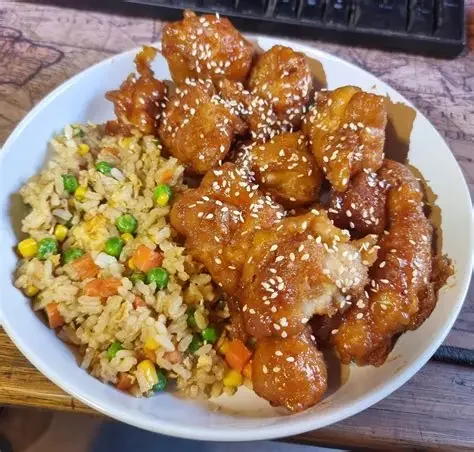 HONEY CHICKEN.webp
