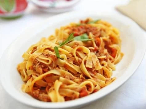 Fettuccini Pomodoro with Herb Chicken