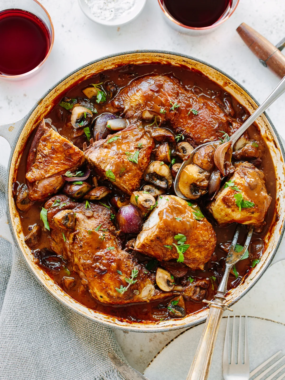 Coq-Au-Vin-hero-macro.webp