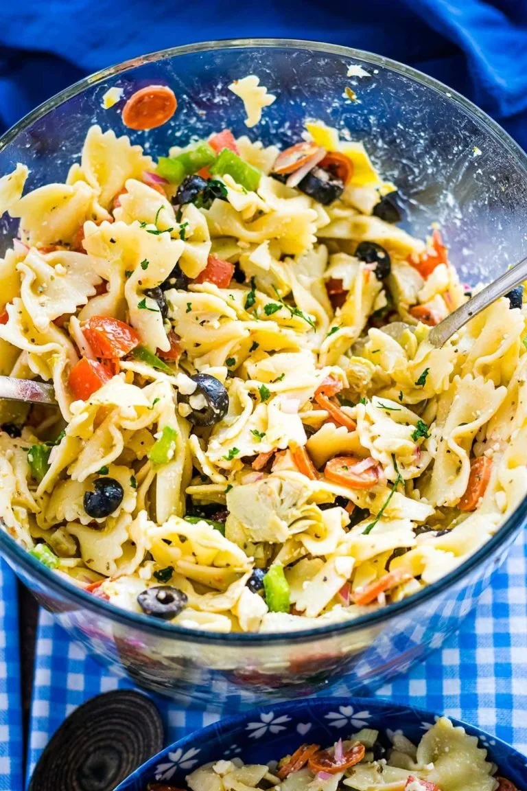 Artichoke & Roasted Pepper Pasta SaladⓋ