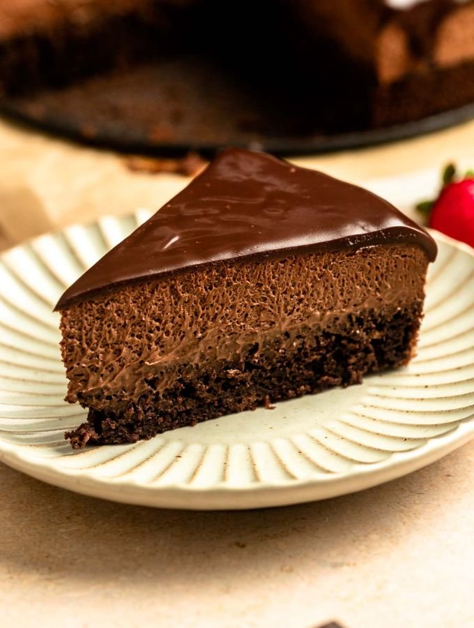 Chocolate-Mousse-Cake.jpg