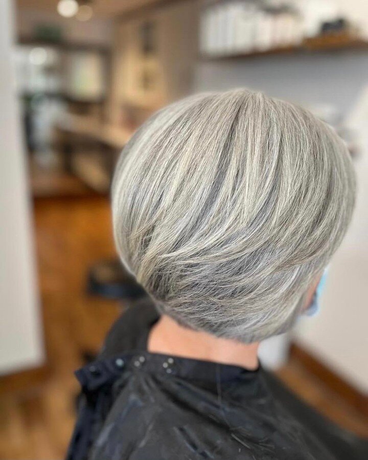 We adore this graduated bob with natural colour enhancement created by our Senior Hair Stylist and Colourist @_karly_thomas​​​​​​​​
​​​​​​​​
To book in for a fabulous new look, click 'Book Now' on our bio or call us on 01823 978426​​​​​​​​
​​​​​​​​
#