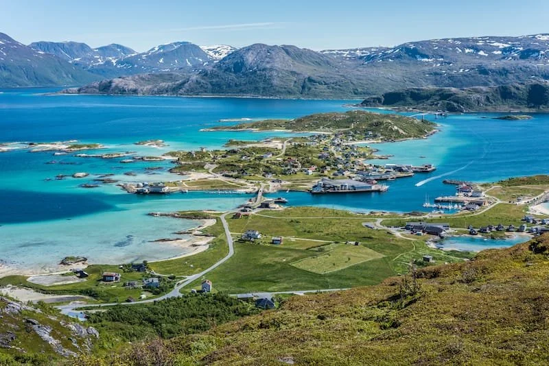Sommaroy-a-populated-island-located-about-36-kilometres-west-of-the-city-of-Tromso-in-the-western-part-of-Troms-county-Norway.jpg