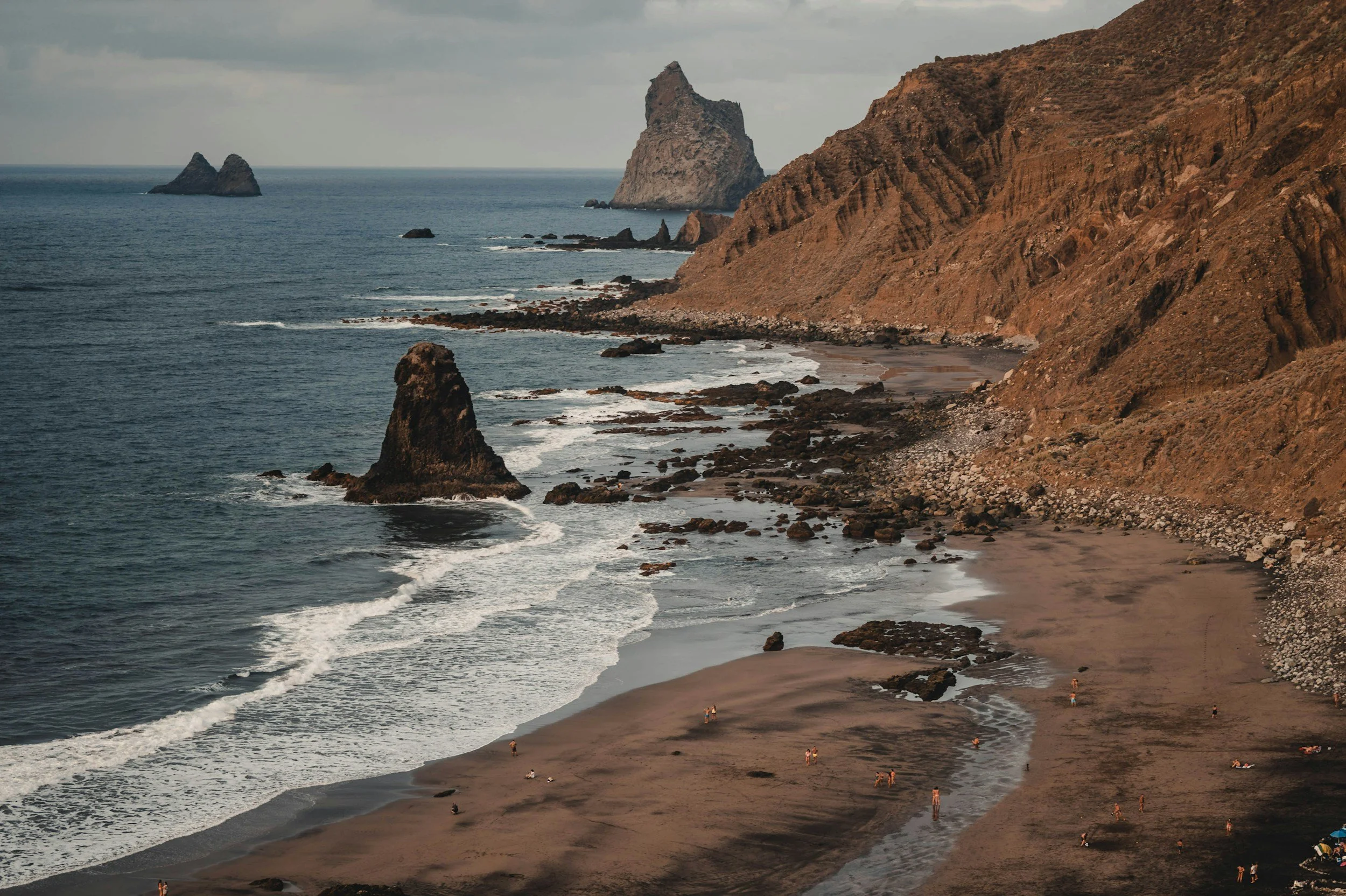unsplash-image-r_En1m1vVrs.jpg