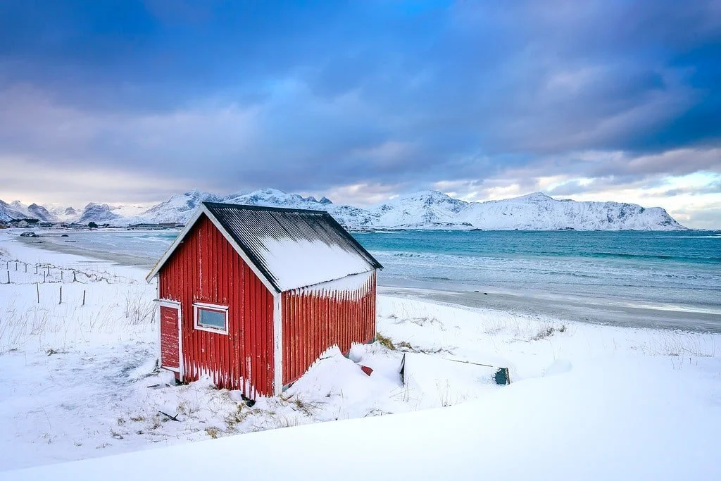 lofoten-rambergstranda-beach-XL.jpg