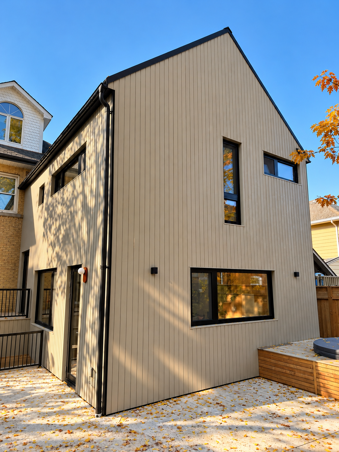 HH62-hinterhaus-41-stratford-exterior-facade-cap-cod-siding-nordic-interiors-scandinavian-elevin-design-group.jpeg