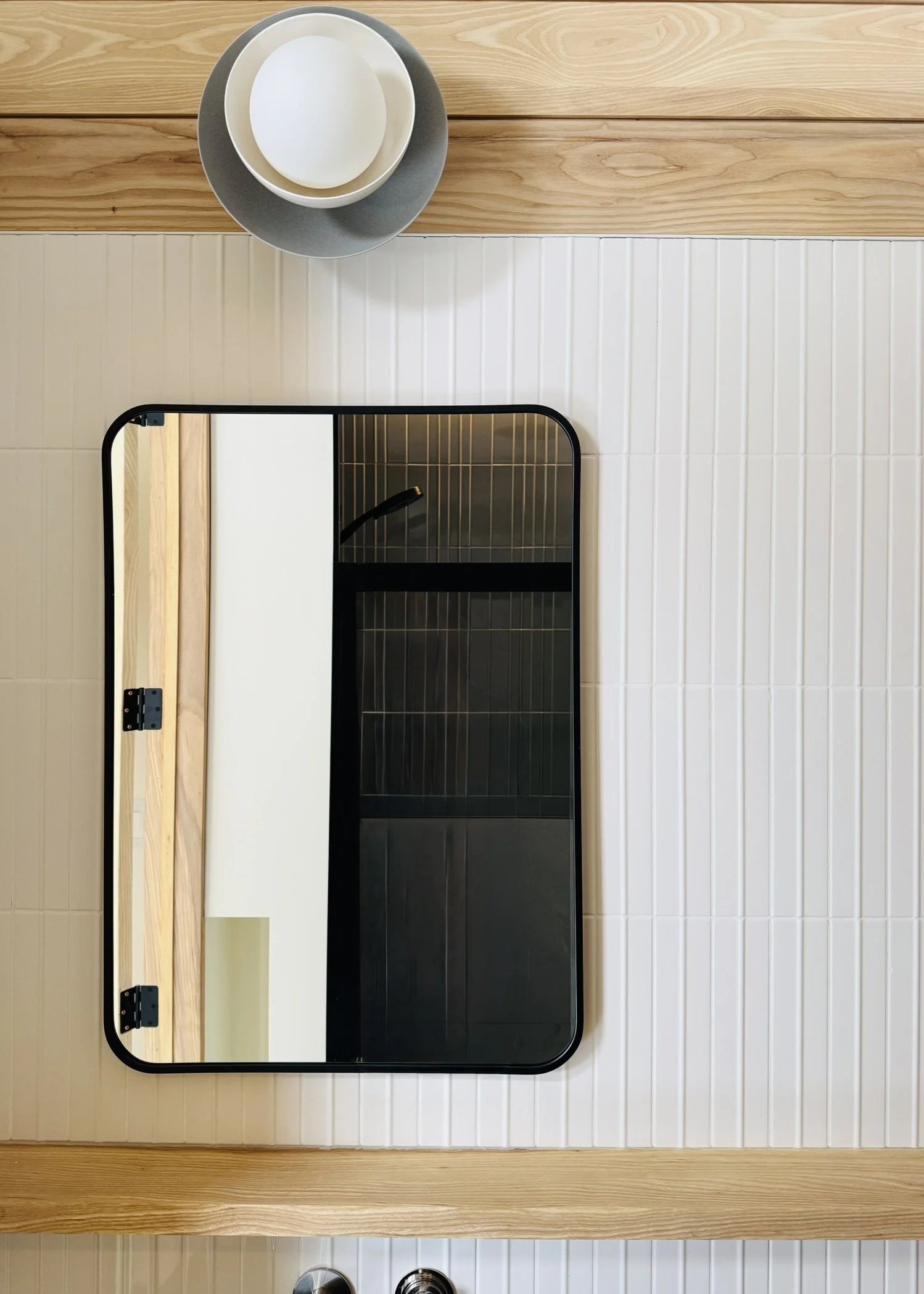 Findlandaise wall sconce in Linen and White Matte by Luminaire Authentik Quebec at Hinterhaus 41 by Elevin Design Studio, modern architectural lighting detail, contemporary residential interior, photo by Brad and Shawn Hernden