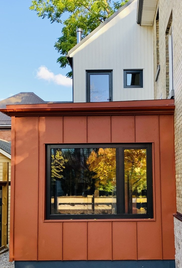 Hinterhaus 41, Straford