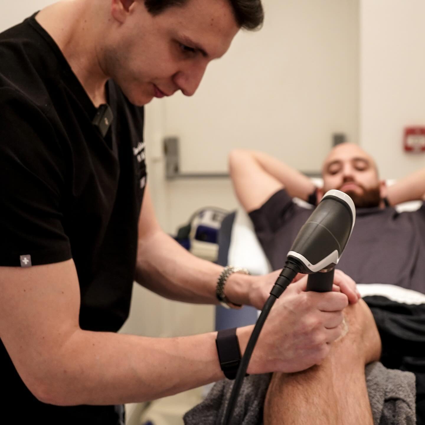 Shockwave Therapy | Specialist Recovery 

At The Body Lab, Our elite Osteopathy team utilises cutting edge technologies to achieve incredible results when it comes to recovery, pain relief and optimisation. 

Shockwave Therapy is a non-invasive treat