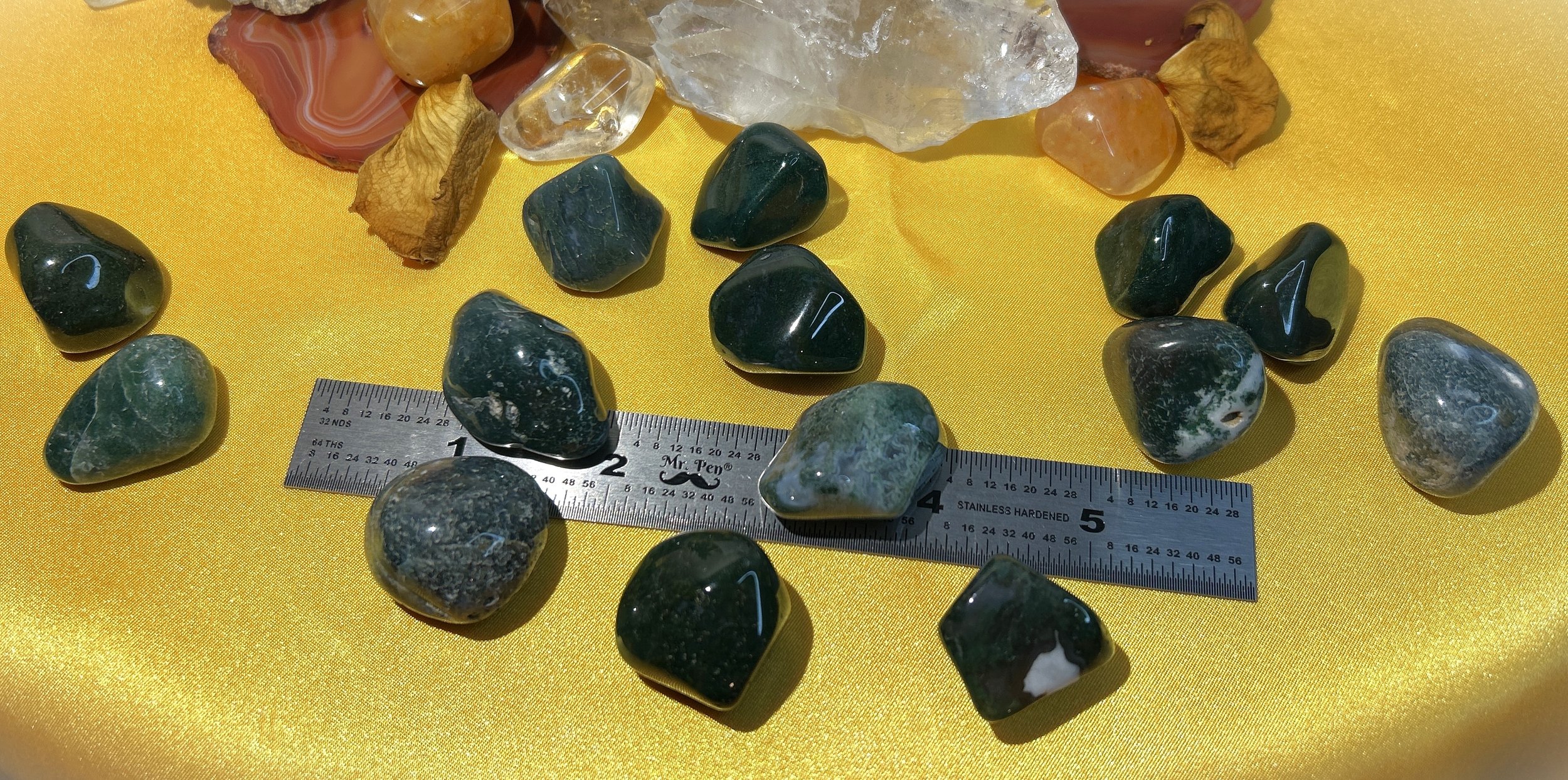 tum-97 moss agate.jpg