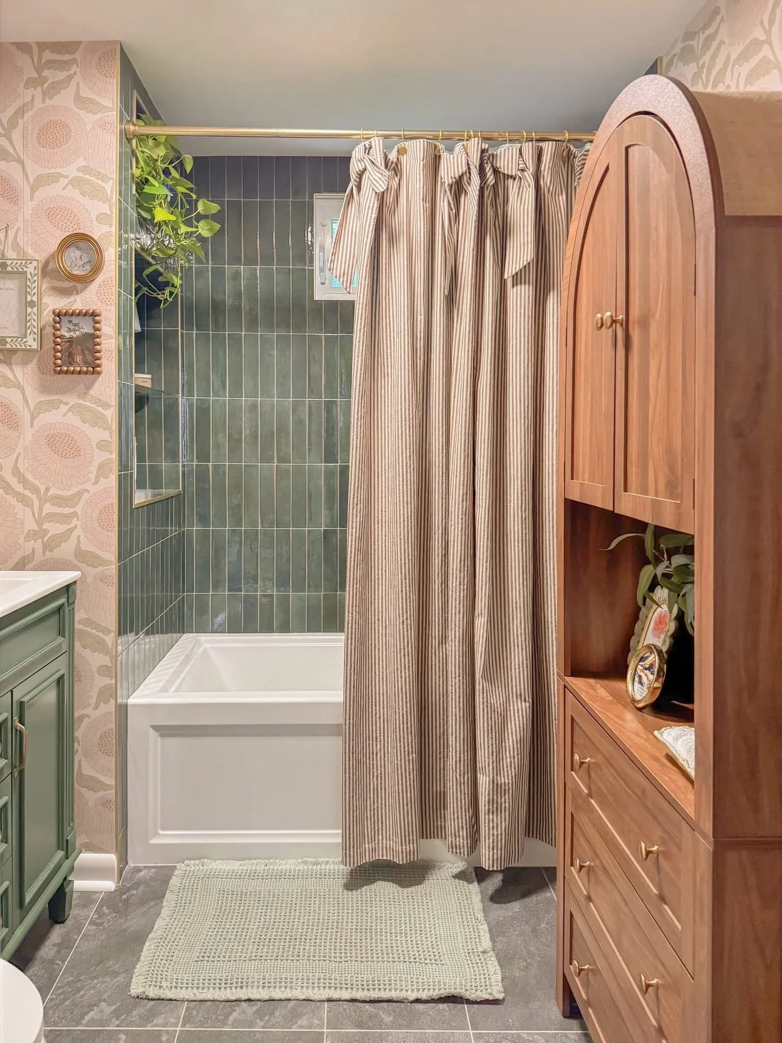 bathroom 17.jpg