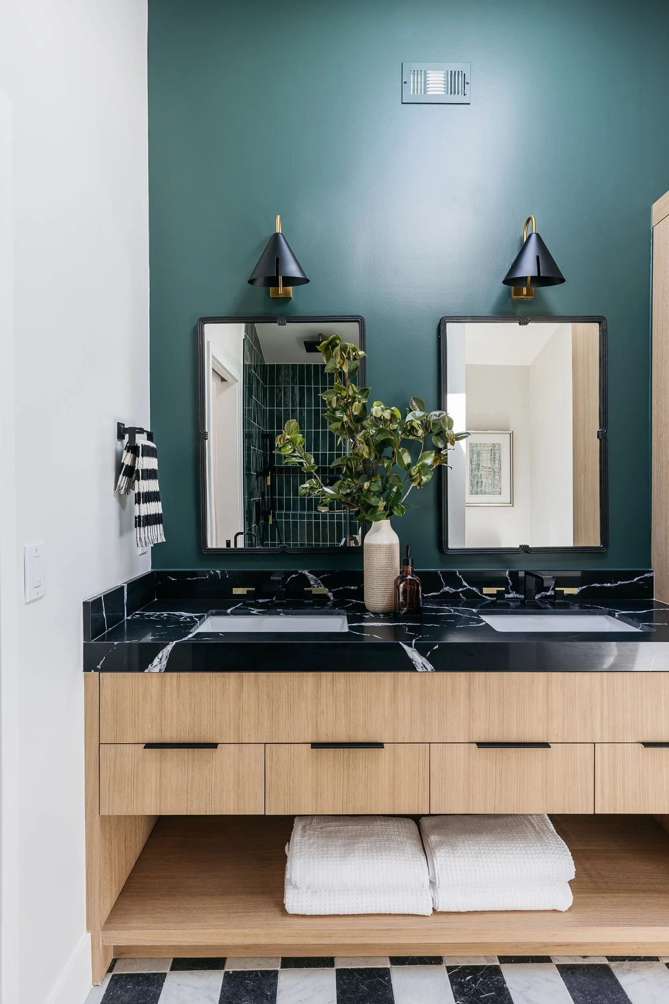 2912 hillcrest drive-81.jpg