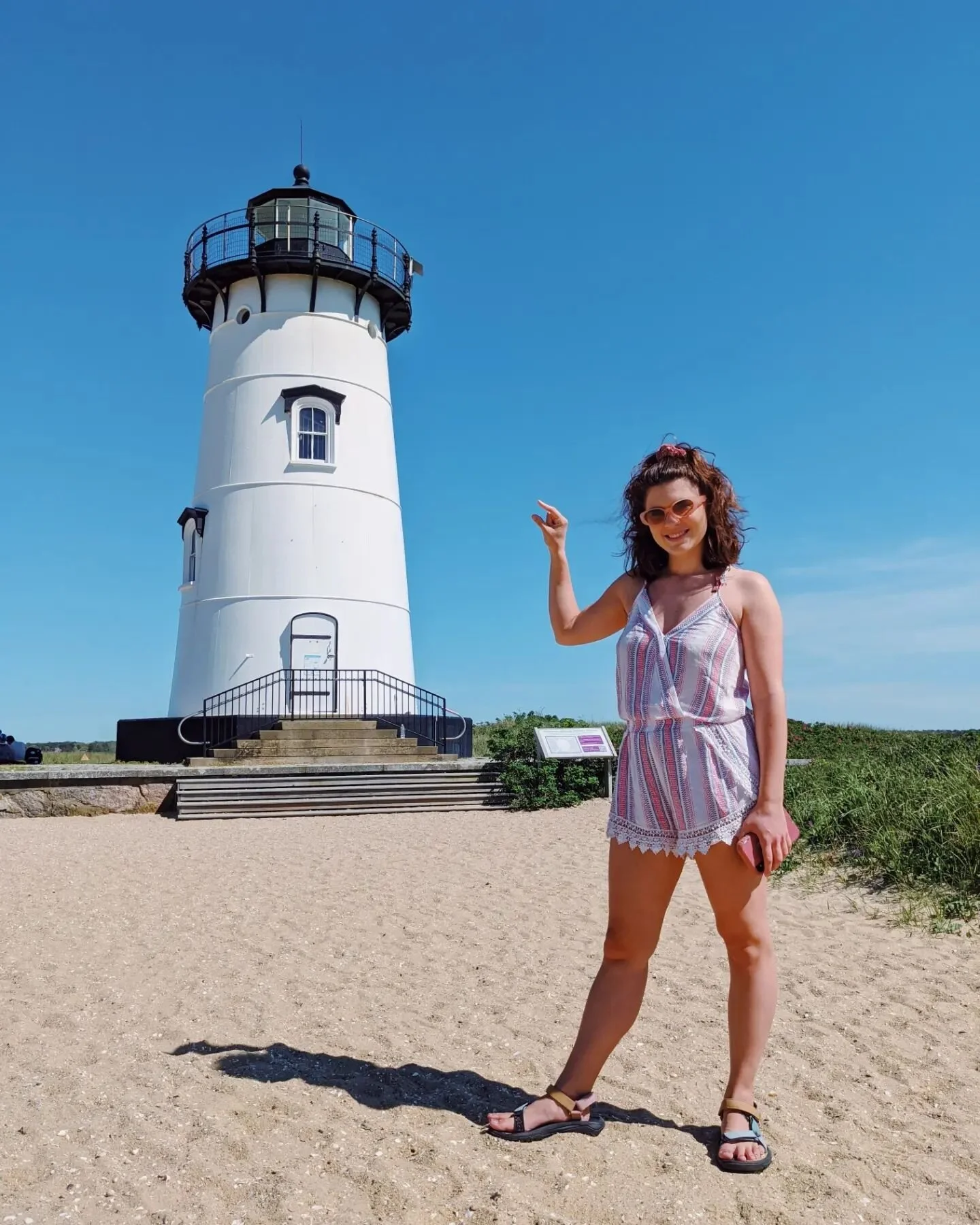 our weekend at martha's vineyard 🏖

while we've been to so many exciting places all over the country, we still love exploring near our home in connecticut. over memorial day weekend, we visited martha's vineyard!! we took the ferry and landed in vin