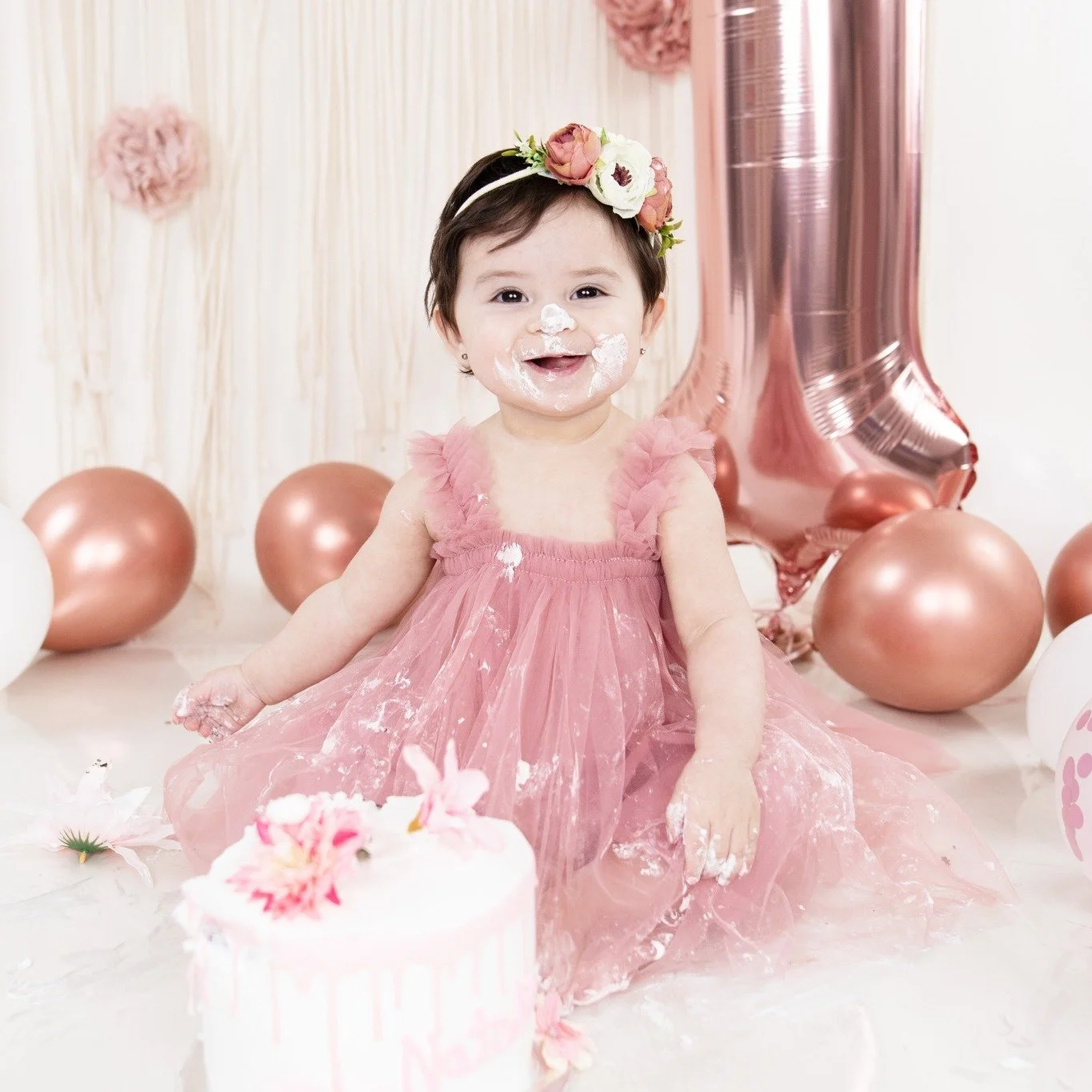🍰 Tiny hands, big mess, endless joy 🎂💖 That&rsquo;s what first birthdays are all about&hellip; #AgooFamilyPhotography #SmashCakeFun #OneYearMilestone #BabyGirlMagic #CapturedWithLove