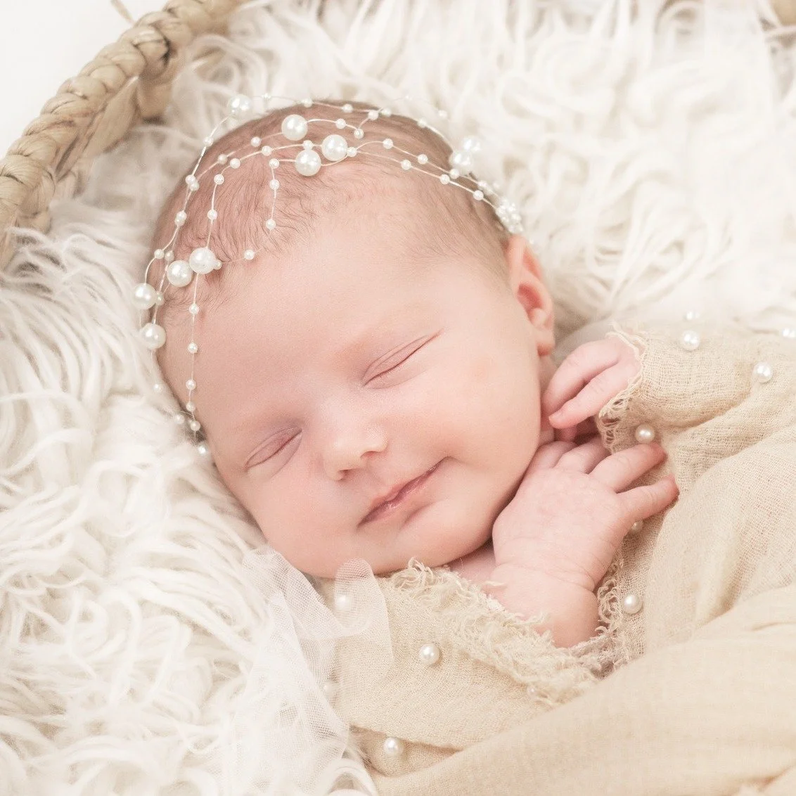 🎀😴💤👶💗✨ She&rsquo;s only days old, yet already full of quiet grace. That tiny smile&mdash;so effortless, so real&mdash;feels like a glimpse into her gentle spirit. These are the moments that speak without words.

#NewbornGirl #SleepingBeauty #Nat