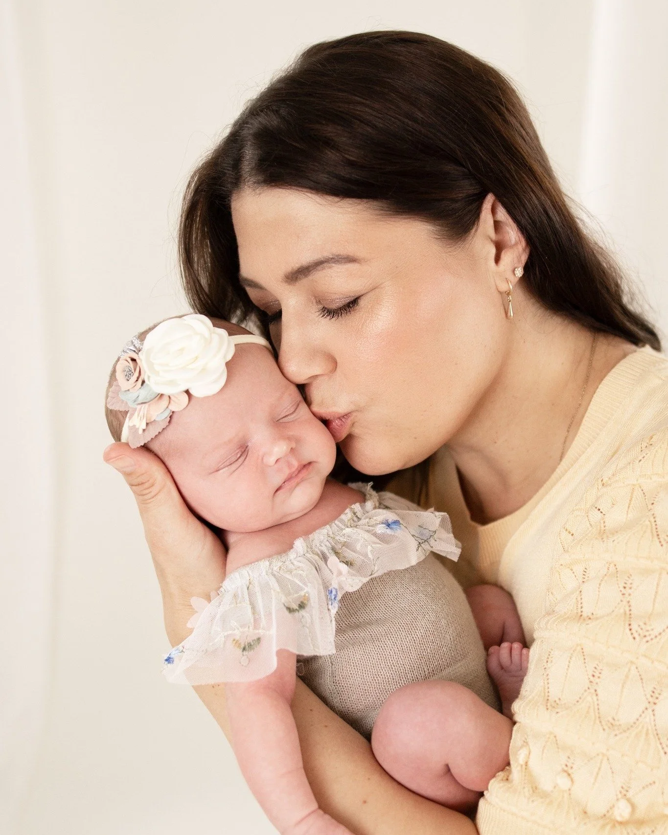 🩷🩷🩷🩷
.
.
.
#agoofamilyphotography #newbornphotography #maternityphotography
#newbornphotographer #infantphotography #toddlersphotography #familyphotography #familyphotographer #baby #sweetbaby #thebabyyears
#michiganphotographer #prettylovelymome