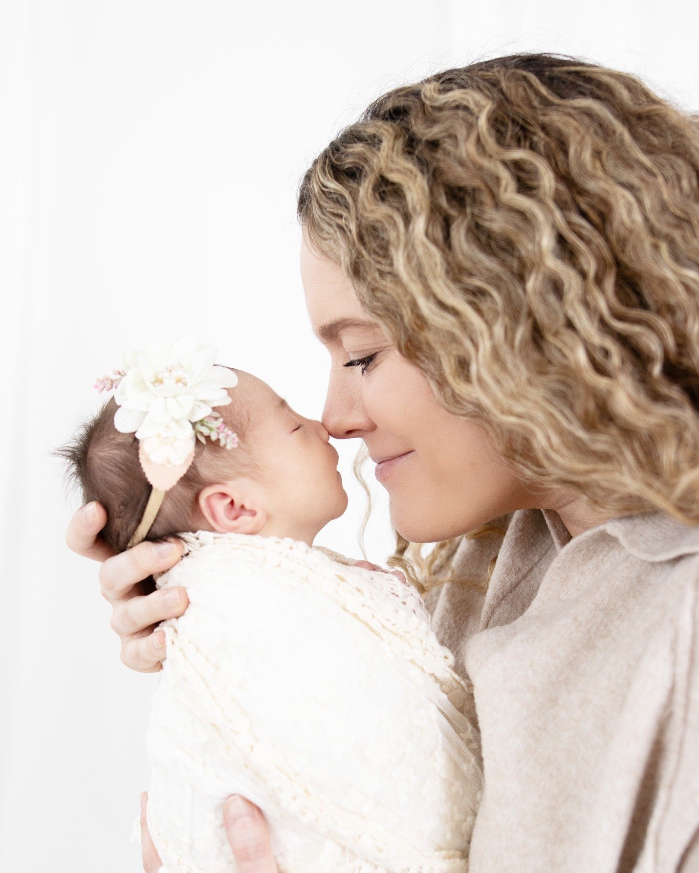 💗Where love begins&hellip; one tiny nose-to-nose moment at a time💗
Capturing the sweetest bond between a mama and her baby girl 
#AgooFamilyPhotography #NewbornLove #MotherhoodMagic #NoseToNose #NewbornPhotography #MomAndDaughter #TinyMomentsBigLov