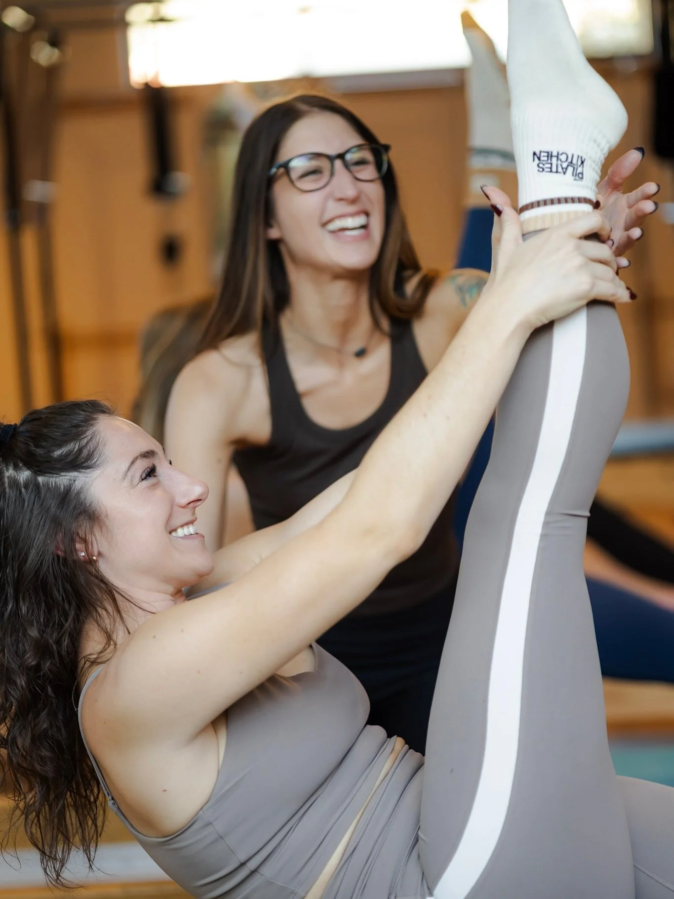 ✨PILATES KITCHEN GIVEAWAY✨

We are so grateful for the community that has shown up, supported, and moved with us since day one. After hitting 1k followers, we are in the giving spirit, and want to give one lucky follower a free month of classes (4 cl