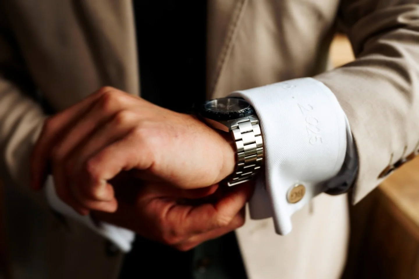 Monogrammed cuffs for the groom! We monogrammed Mr Greens cuffs with their initials and wedding date in matching white thread. Photography by: @love_and_luna_photography 

#groominspiration